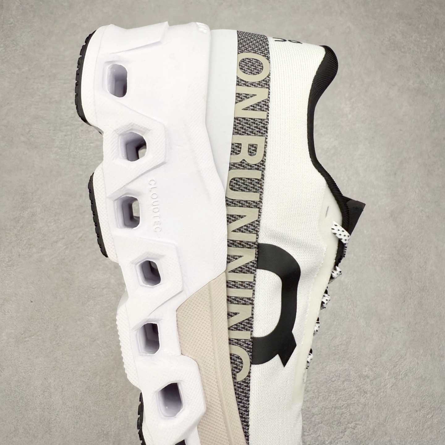 图片[6]-＃DT On昂跑 Cloudmonster 2 舒适百搭低帮训练跑步鞋 此运动品牌 开创于2010年 缓震着陆、强效回弹、轻柔质感的设计构思始终是ON研制关键 与此同时基于“为全球提供革新性的跑步感受”信念 陆续推出了多款跑鞋及其以专业运动人体跑步工程学为设计关键的功能性跑步服饰设备 让跑者不费力气地畅快畅跑 尺码：36 36.5 37.5 38 38.5 39 40 40.5 41 42 42.5 43 44 44.5 45-选品中心