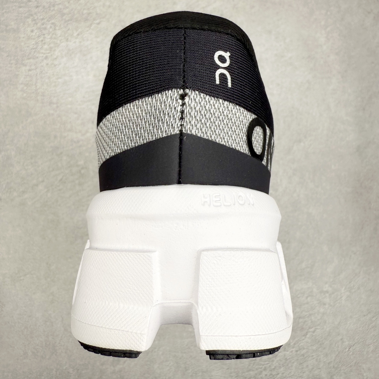 图片[8]-＃DT On昂跑 Cloudmonster 2 舒适百搭低帮训练跑步鞋 此运动品牌 开创于2010年 缓震着陆、强效回弹、轻柔质感的设计构思始终是ON研制关键 与此同时基于“为全球提供革新性的跑步感受”信念 陆续推出了多款跑鞋及其以专业运动人体跑步工程学为设计关键的功能性跑步服饰设备 让跑者不费力气地畅快畅跑 尺码：36 36.5 37.5 38 38.5 39 40 40.5 41 42 42.5 43 44 44.5 45-选品中心