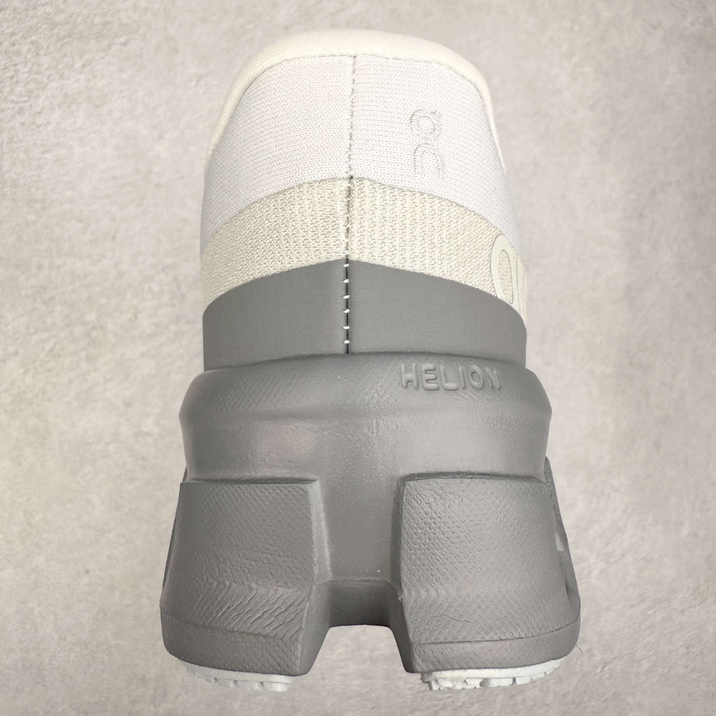 图片[8]-＃DT On昂跑 Cloudmonster 2 舒适百搭低帮训练跑步鞋 此运动品牌 开创于2010年 缓震着陆、强效回弹、轻柔质感的设计构思始终是ON研制关键 与此同时基于“为全球提供革新性的跑步感受”信念 陆续推出了多款跑鞋及其以专业运动人体跑步工程学为设计关键的功能性跑步服饰设备 让跑者不费力气地畅快畅跑 尺码：36 36.5 37.5 38 38.5 39 40 40.5 41 42 42.5 43 44 44.5 45-选品中心