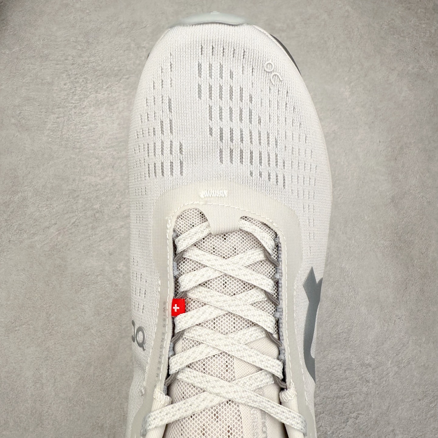 图片[4]-＃DT On昂跑 Cloudmonster 2 舒适百搭低帮训练跑步鞋 此运动品牌 开创于2010年 缓震着陆、强效回弹、轻柔质感的设计构思始终是ON研制关键 与此同时基于“为全球提供革新性的跑步感受”信念 陆续推出了多款跑鞋及其以专业运动人体跑步工程学为设计关键的功能性跑步服饰设备 让跑者不费力气地畅快畅跑 尺码：36 36.5 37.5 38 38.5 39 40 40.5 41 42 42.5 43 44 44.5 45-选品中心