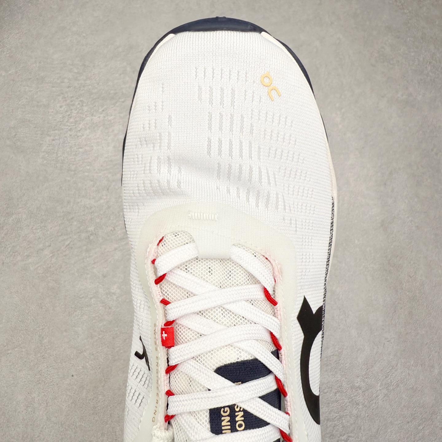 图片[4]-＃DT On昂跑 Cloudmonster 2 舒适百搭低帮训练跑步鞋 此运动品牌 开创于2010年 缓震着陆、强效回弹、轻柔质感的设计构思始终是ON研制关键 与此同时基于“为全球提供革新性的跑步感受”信念 陆续推出了多款跑鞋及其以专业运动人体跑步工程学为设计关键的功能性跑步服饰设备 让跑者不费力气地畅快畅跑 尺码：36 36.5 37.5 38 38.5 39 40 40.5 41 42 42.5 43 44 44.5 45-选品中心