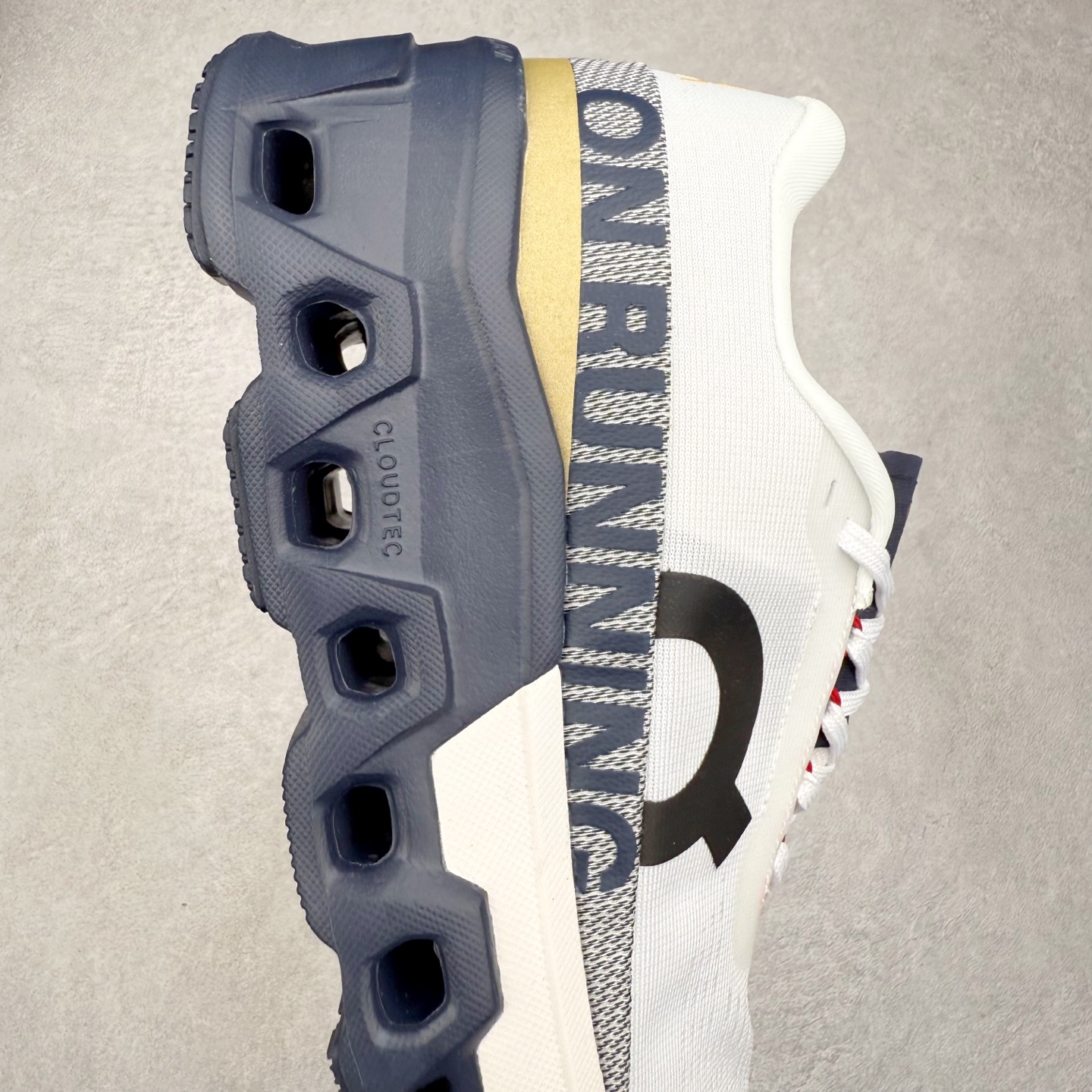 图片[6]-＃DT On昂跑 Cloudmonster 2 舒适百搭低帮训练跑步鞋 此运动品牌 开创于2010年 缓震着陆、强效回弹、轻柔质感的设计构思始终是ON研制关键 与此同时基于“为全球提供革新性的跑步感受”信念 陆续推出了多款跑鞋及其以专业运动人体跑步工程学为设计关键的功能性跑步服饰设备 让跑者不费力气地畅快畅跑 尺码：36 36.5 37.5 38 38.5 39 40 40.5 41 42 42.5 43 44 44.5 45-选品中心