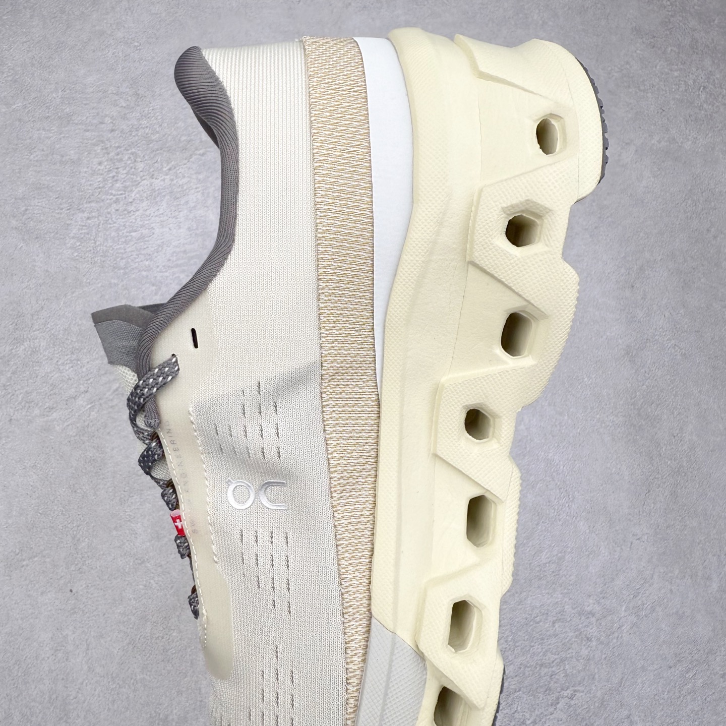 图片[7]-＃DT On昂跑 Cloudmonster 2 舒适百搭低帮训练跑步鞋 此运动品牌 开创于2010年 缓震着陆、强效回弹、轻柔质感的设计构思始终是ON研制关键 与此同时基于“为全球提供革新性的跑步感受”信念 陆续推出了多款跑鞋及其以专业运动人体跑步工程学为设计关键的功能性跑步服饰设备 让跑者不费力气地畅快畅跑 尺码：36 36.5 37.5 38 38.5 39 40 40.5 41 42 42.5 43 44 44.5 45-选品中心