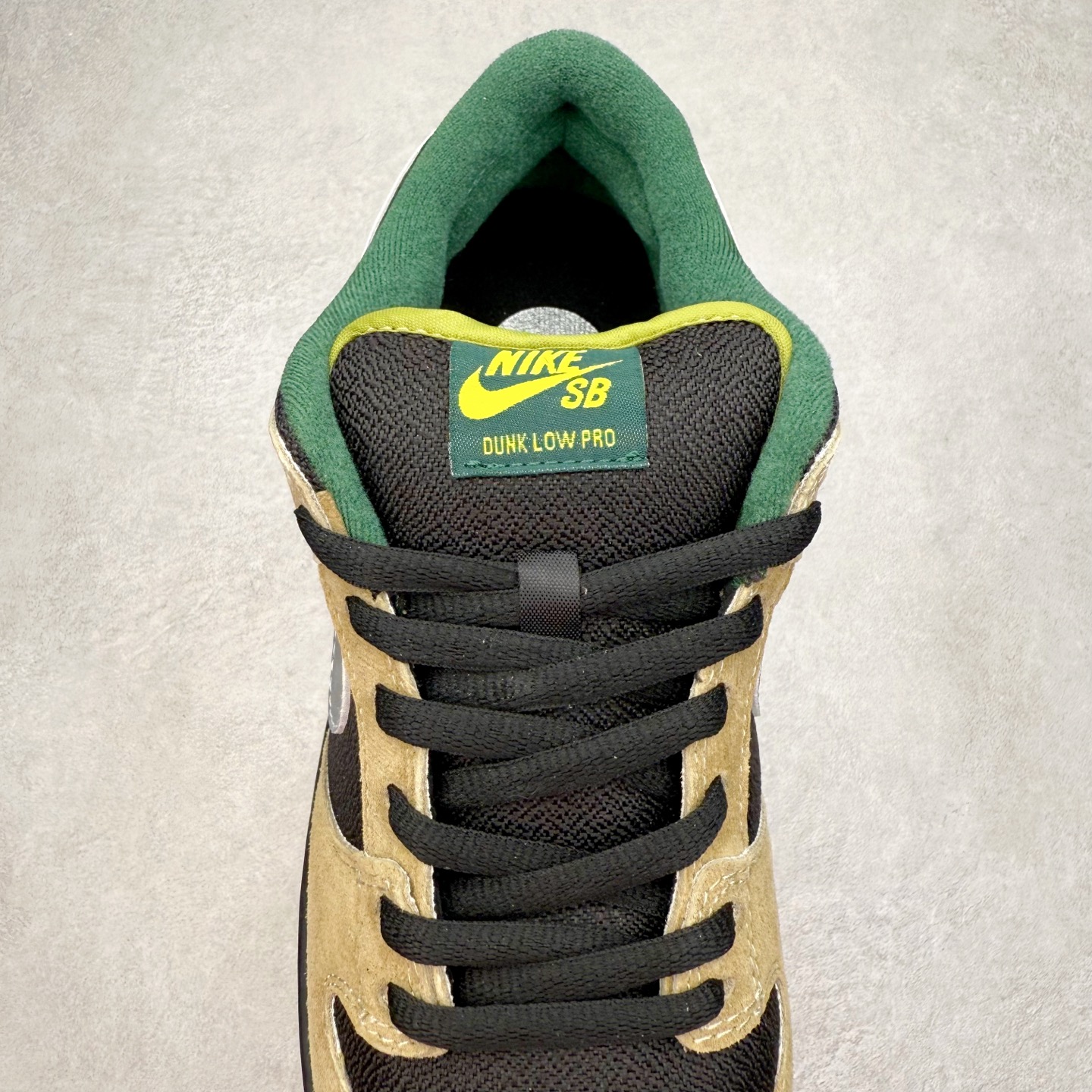 图片[5]-＃F版 NK SB Dunk Low FQ7585-200 极限压缩利润空间 超乎所想的高性价比 用料绝不含糊 原盒原配 正确耐磨橡胶大底 超高清洁度 全鞋零毛边皮料切割 全套原楦原模倾力打造完美版型 尺码：36 36.5 37.5 38 38.5 39 40 40.5 41 42 42.5 43 44 44.5 45 46 47.5-选品中心