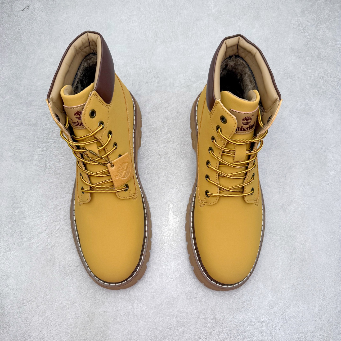 图片[2]-Timberland 添柏岚/天伯伦 25秋冬新款 经典户外休闲大黄靴 广东大厂品质 原盒原包装 面料采用意大利🇮🇹顶级磨砂细纹牛皮搭配防臭防腐真皮乳胶鞋垫给您完美的穿着体验 质量考究耐穿型男必备 专治不帅 高品质脚感一流 货号：TB99350 尺码：39 40 41 42 43 44 (标准码)-选品中心