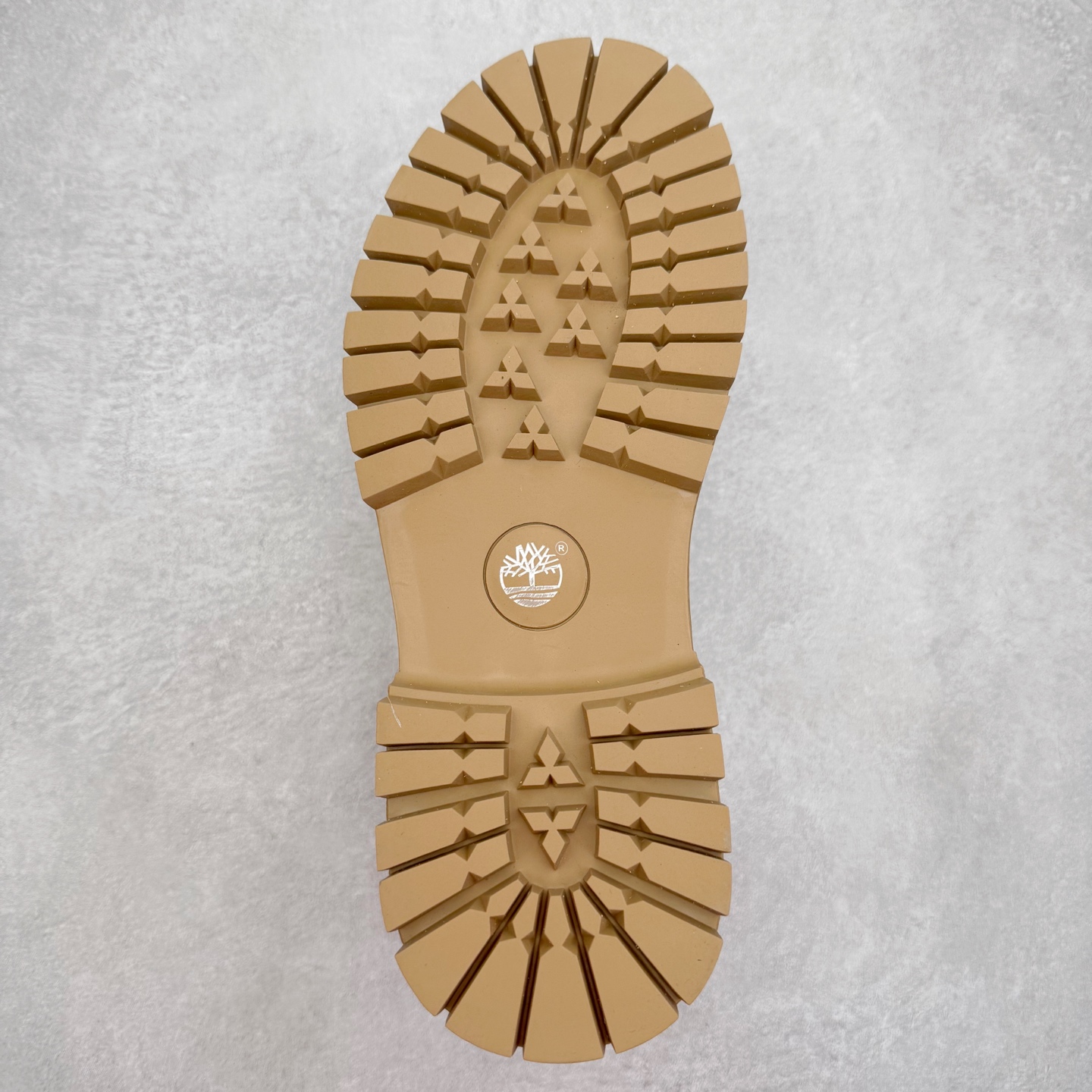 图片[9]-Timberland 添柏岚/天伯伦 25秋冬新款 经典户外休闲大黄靴 广东大厂品质 原盒原包装 面料采用意大利🇮🇹顶级磨砂细纹牛皮搭配防臭防腐真皮乳胶鞋垫给您完美的穿着体验 质量考究耐穿型男必备 专治不帅 高品质脚感一流 货号：TB99350 尺码：39 40 41 42 43 44 (标准码)-选品中心