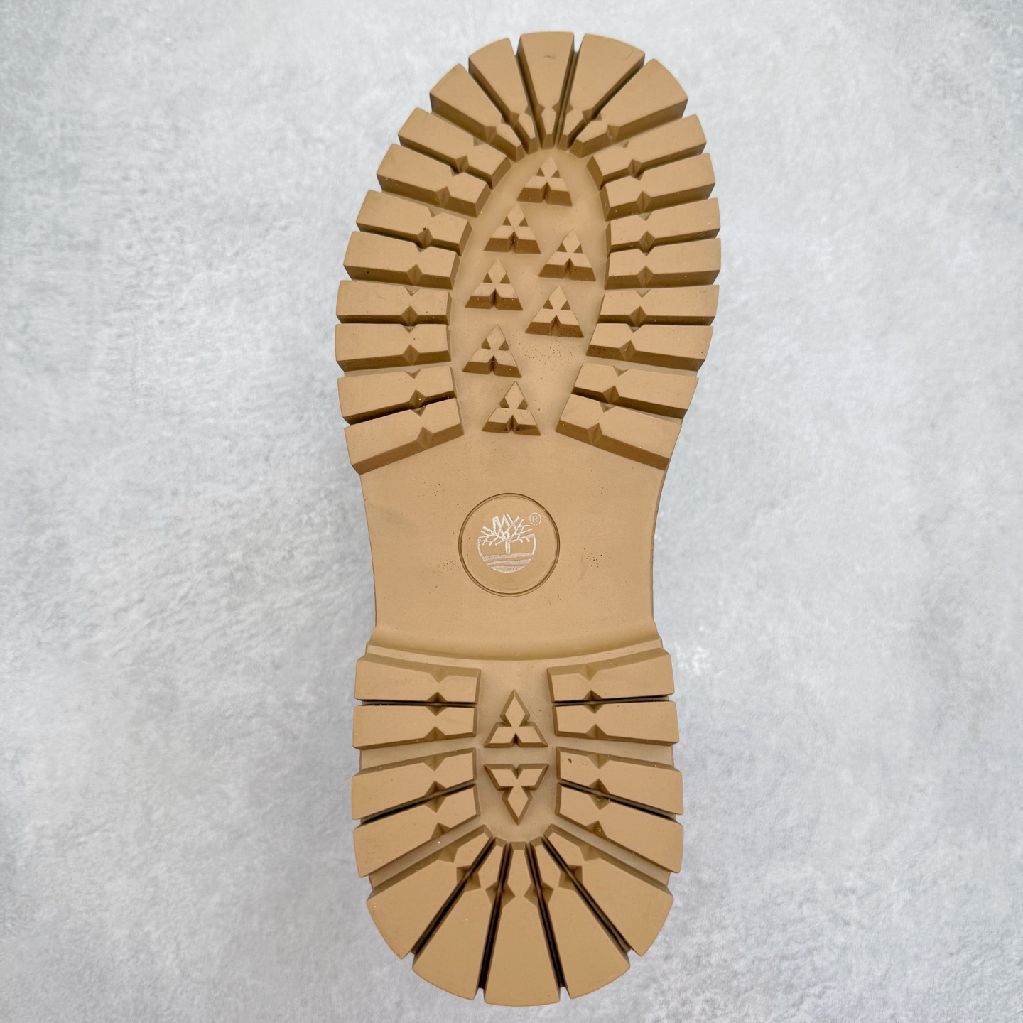 图片[9]-Timberland 添柏岚/天伯伦 25秋冬新款 经典户外休闲大黄靴 广东大厂品质 原盒原包装 面料采用意大利🇮🇹顶级磨砂细纹牛皮搭配防臭防腐真皮乳胶鞋垫给您完美的穿着体验 质量考究耐穿型男必备 专治不帅 高品质脚感一流 货号：TB99350 尺码：39 40 41 42 43 44 (标准码)-选品中心