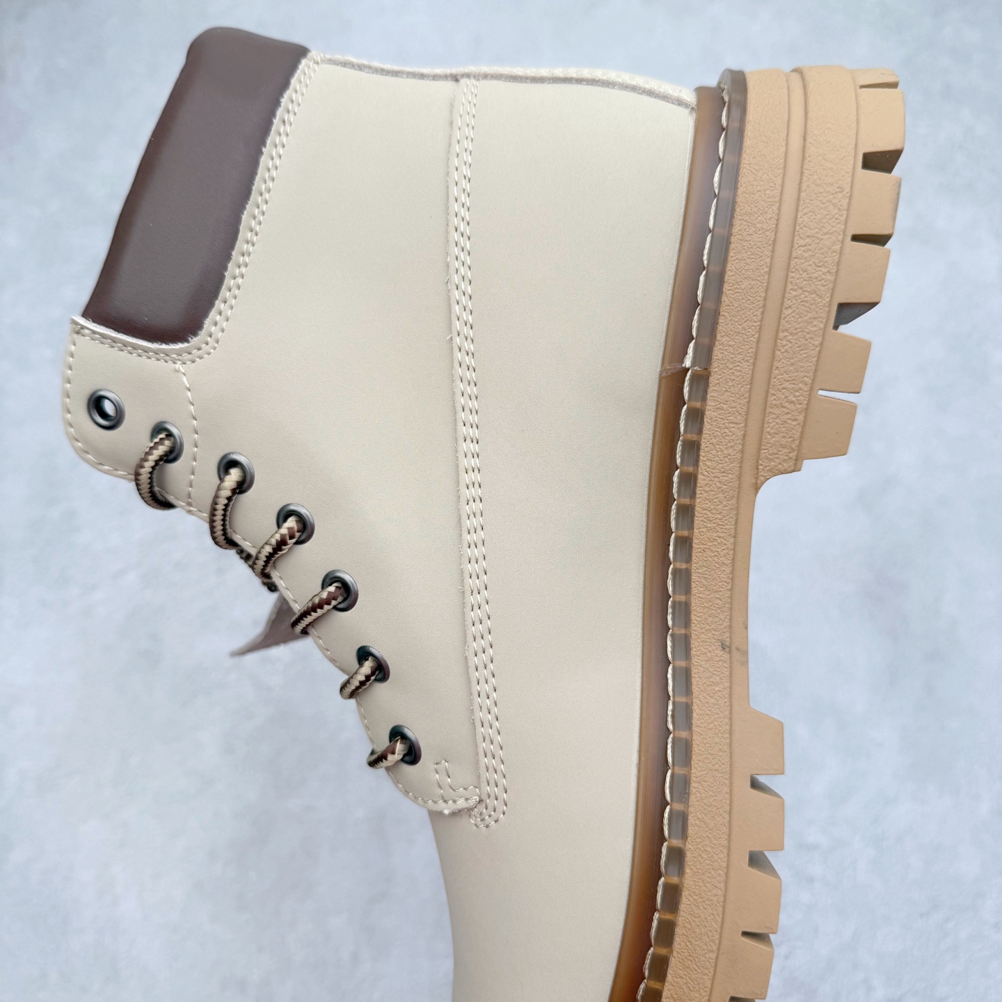 图片[7]-Timberland 添柏岚/天伯伦 25秋冬新款 经典户外休闲大黄靴 广东大厂品质 原盒原包装 面料采用意大利🇮🇹顶级磨砂细纹牛皮搭配防臭防腐真皮乳胶鞋垫给您完美的穿着体验 质量考究耐穿型男必备 专治不帅 高品质脚感一流 货号：TB99350 尺码：39 40 41 42 43 44 (标准码)-选品中心