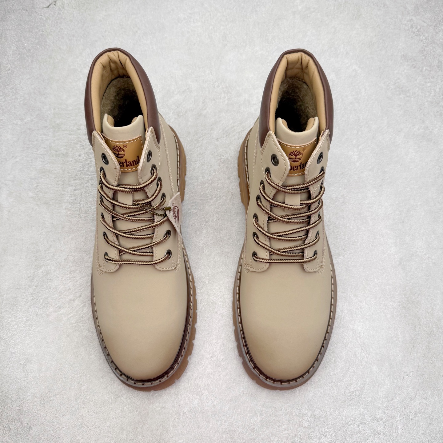 图片[2]-Timberland 添柏岚/天伯伦 25秋冬新款 经典户外休闲大黄靴 广东大厂品质 原盒原包装 面料采用意大利🇮🇹顶级磨砂细纹牛皮搭配防臭防腐真皮乳胶鞋垫给您完美的穿着体验 质量考究耐穿型男必备 专治不帅 高品质脚感一流 货号：TB99350 尺码：39 40 41 42 43 44 (标准码)-选品中心