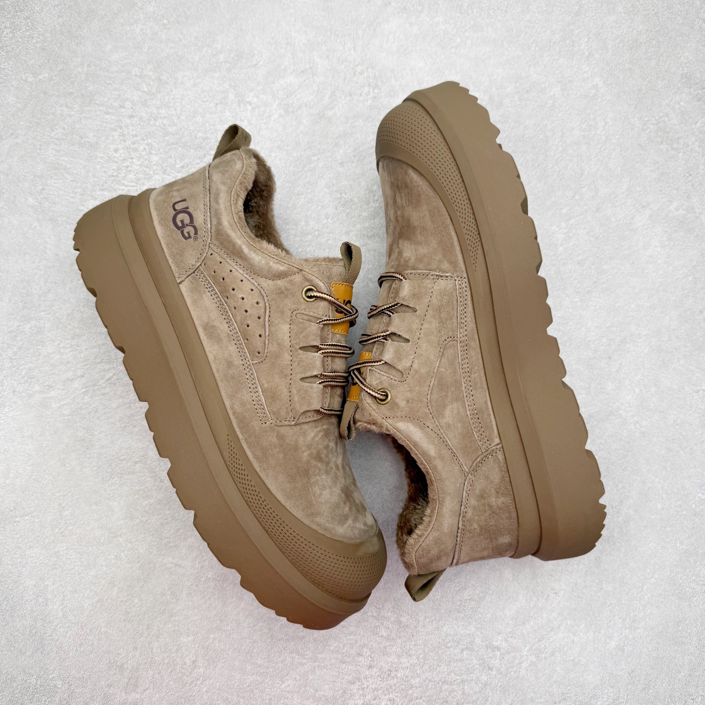 图片[3]-UGG Tasman Weather Hybrid 塔斯曼混合系列轻量休闲鞋 UGG秋冬新品（毛绒一体内里🔥保暖锁热）秋冬必备 户外男士休闲鞋雪地靴系列 广东大厂品质 秋冬新款 时尚潮流搭配 面料釆用意大利进口磨砂牛皮 全鞋真牛皮材料 大底到五金都是代工厂原材料制作 好货不杀猪 首单质量严格把控 全套官网统一包装 今年冬季防寒户外专用产品 日常随意搭配 型男必备 尺码：39-44-选品中心