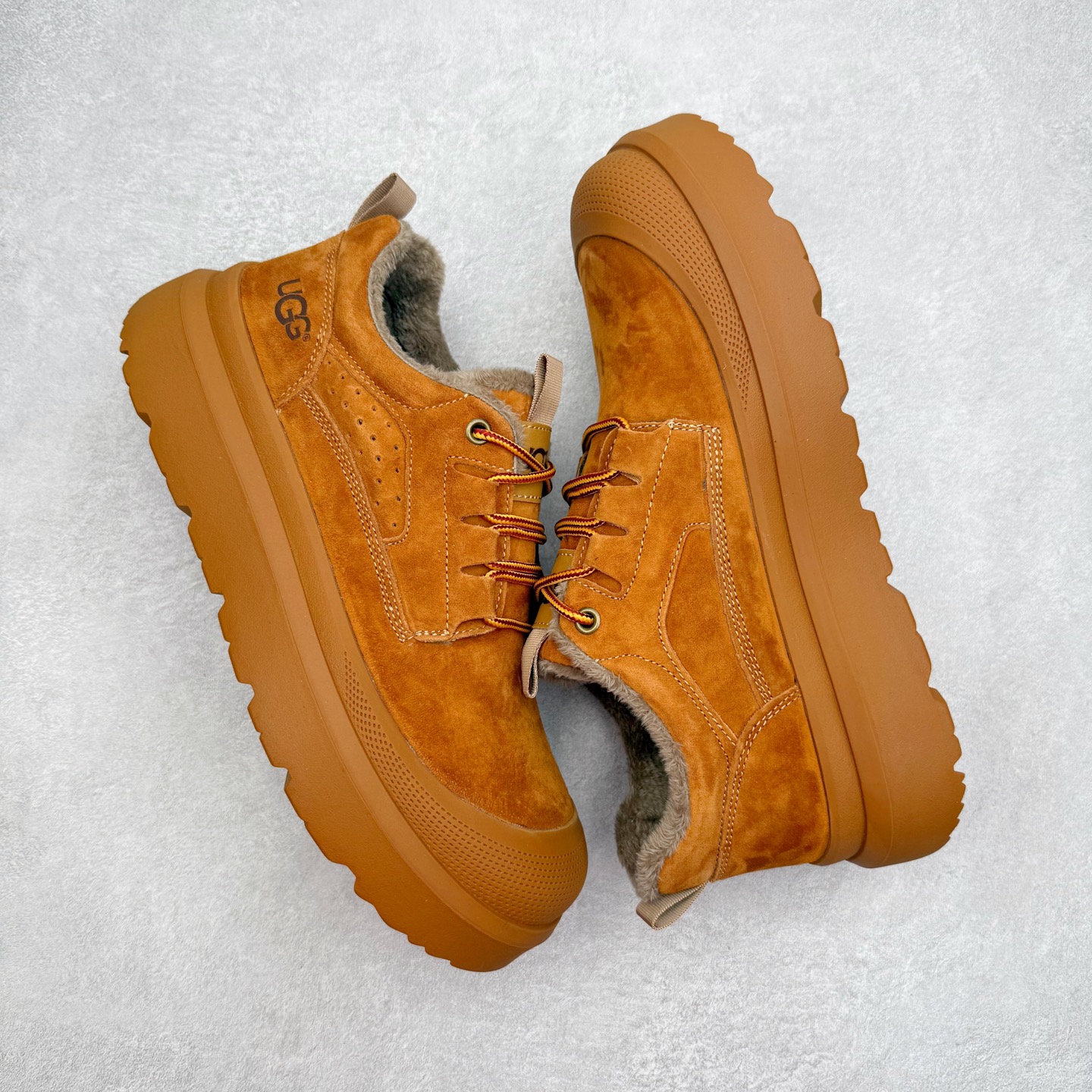 图片[3]-UGG Tasman Weather Hybrid 塔斯曼混合系列轻量休闲鞋 UGG秋冬新品（毛绒一体内里🔥保暖锁热）秋冬必备 户外男士休闲鞋雪地靴系列 广东大厂品质 秋冬新款 时尚潮流搭配 面料釆用意大利进口磨砂牛皮 全鞋真牛皮材料 大底到五金都是代工厂原材料制作 好货不杀猪 首单质量严格把控 全套官网统一包装 今年冬季防寒户外专用产品 日常随意搭配 型男必备 尺码：39-44-选品中心