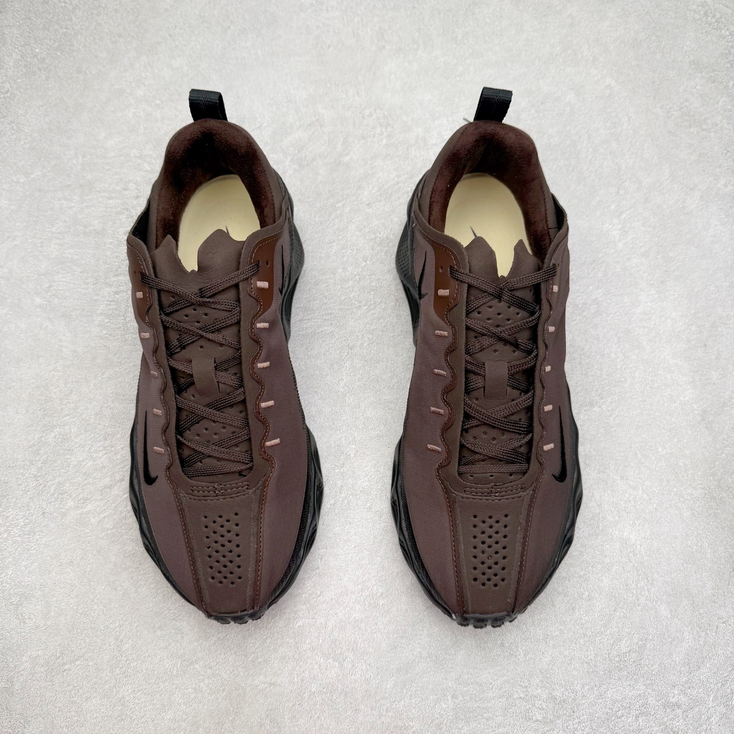 图片[2]-HYEIN SEO x NK Ava Rover 百搭舒适耐磨低帮跑步鞋 男女同款 流线型轮廓，通过轻薄物料鞋面结合 TPU 网格状支撑示人，增厚的中底材质选用 ReactX 加持，华夫外底收尾。鞋垫与后跟鞋提，克制点缀 Hyein Seo 字样。鞋垫与鞋提则采用菱形格纹的变化元素呈现。实拍调校N版已经零色差零失真 百分百还原实物色彩所见即所得 不存在货不对板色差等低级问题 选购参考实物拍摄 不混卖不参货 只用心做好货严格选品 承诺混一赔十 尺码：36 36.5 37.5 38 38.5 39 40 40.5 41 42 42.5 43 44 44.5 45-选品中心