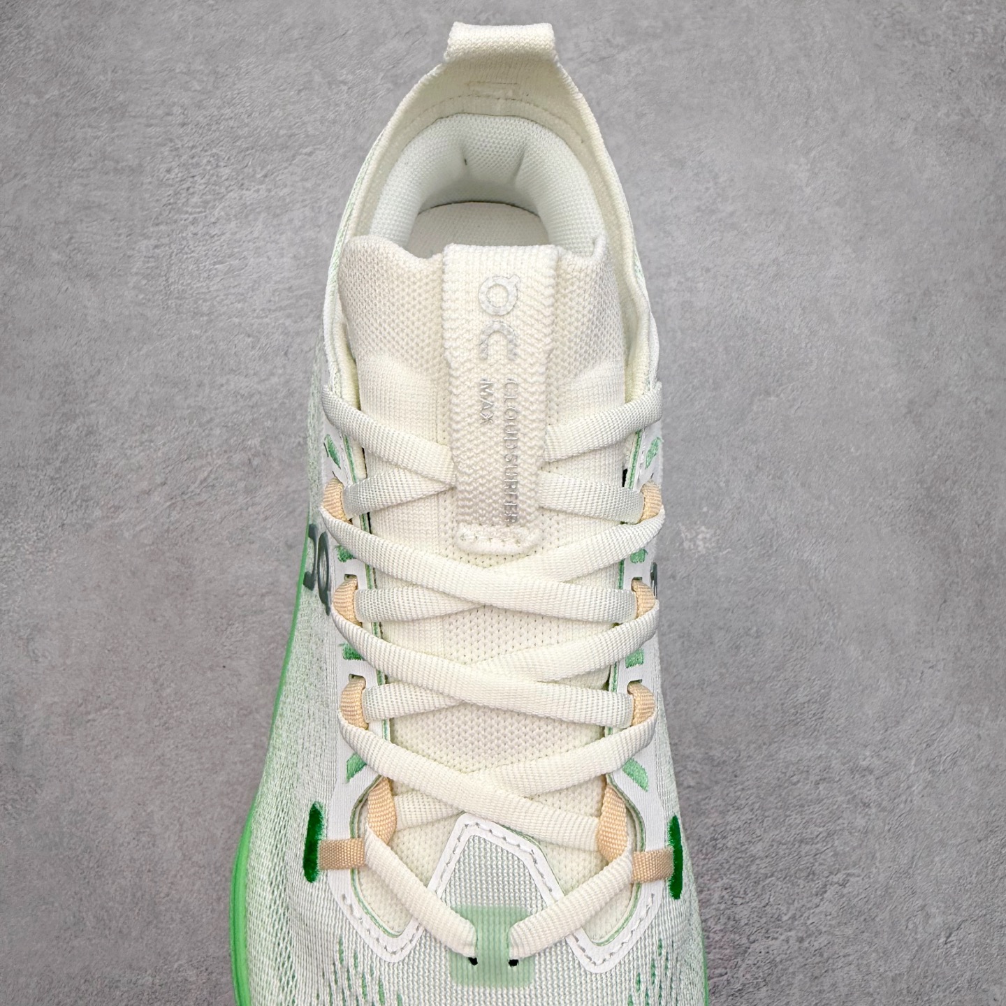 图片[5]-＃DT On昂跑 Cloudsurfer Max 舒适柔软 休闲跑步鞋 此运动品牌 开创于2010年 缓震着陆、强效回弹、轻柔质感的设计构思始终是ON研制关键 与此同时基于“为全球提供革新性的跑步感受”信念 陆续推出了多款跑鞋及其以专业运动人体跑步工程学为设计关键的功能性跑步服饰设备 让跑者不费力气地畅快畅跑 尺码：36 36.5 37.5 38 38.5 39 40 40.5 41 42 42.5 43 44 44.5 45-选品中心