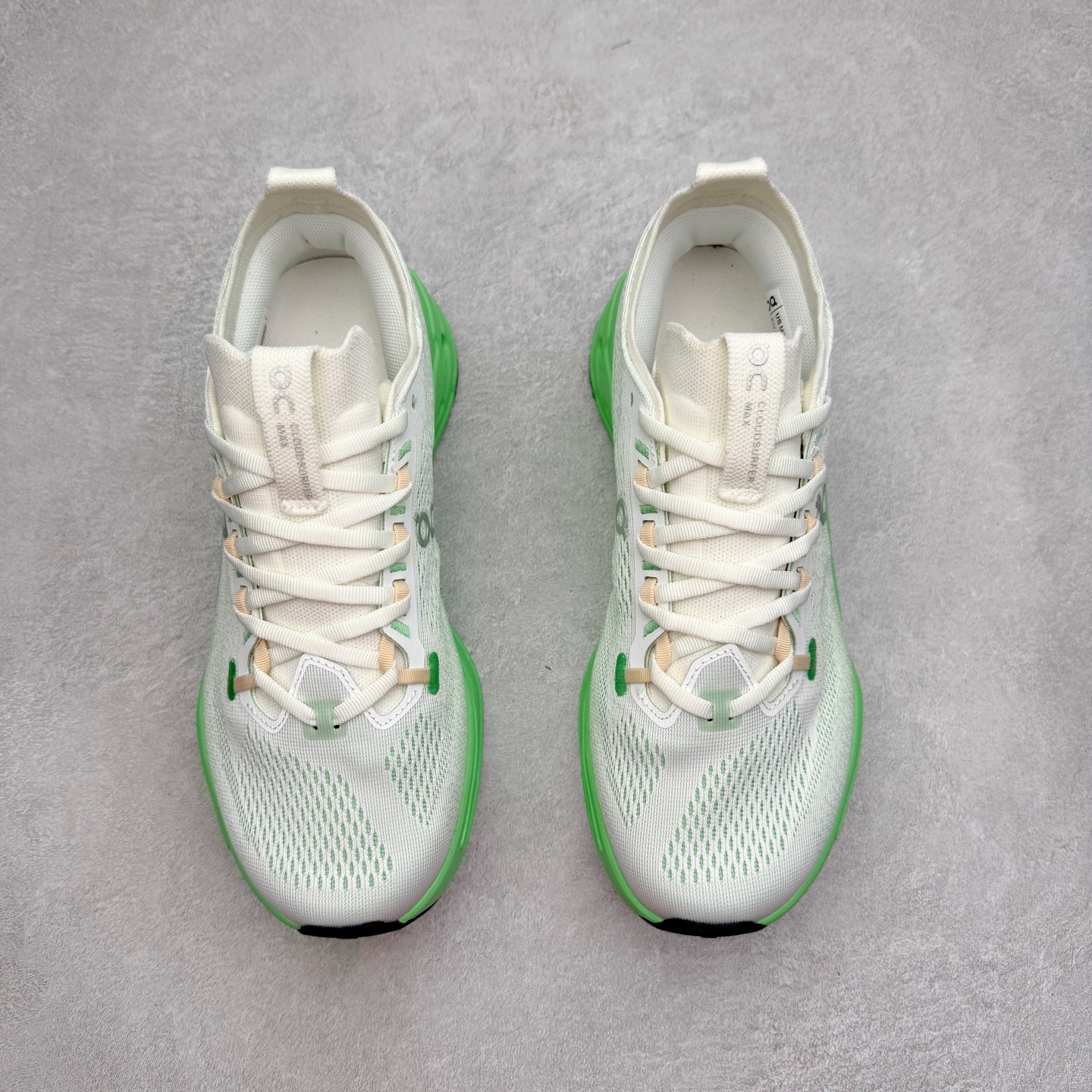 图片[2]-＃DT On昂跑 Cloudsurfer Max 舒适柔软 休闲跑步鞋 此运动品牌 开创于2010年 缓震着陆、强效回弹、轻柔质感的设计构思始终是ON研制关键 与此同时基于“为全球提供革新性的跑步感受”信念 陆续推出了多款跑鞋及其以专业运动人体跑步工程学为设计关键的功能性跑步服饰设备 让跑者不费力气地畅快畅跑 尺码：36 36.5 37.5 38 38.5 39 40 40.5 41 42 42.5 43 44 44.5 45-选品中心