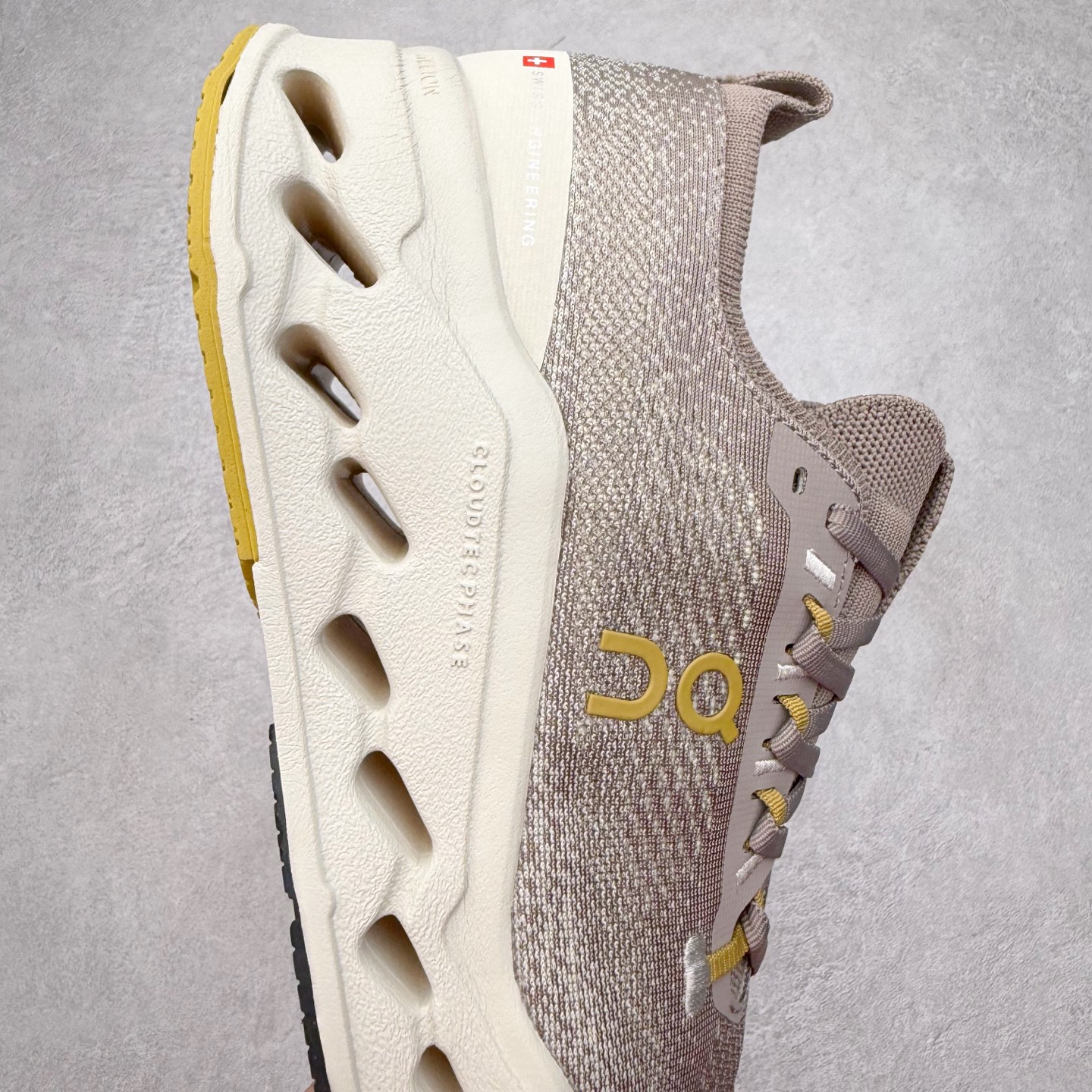 图片[6]-＃DT On昂跑 Cloudsurfer Max 舒适柔软 休闲跑步鞋 此运动品牌 开创于2010年 缓震着陆、强效回弹、轻柔质感的设计构思始终是ON研制关键 与此同时基于“为全球提供革新性的跑步感受”信念 陆续推出了多款跑鞋及其以专业运动人体跑步工程学为设计关键的功能性跑步服饰设备 让跑者不费力气地畅快畅跑 尺码：36 36.5 37.5 38 38.5 39 40 40.5 41 42 42.5 43 44 44.5 45-选品中心