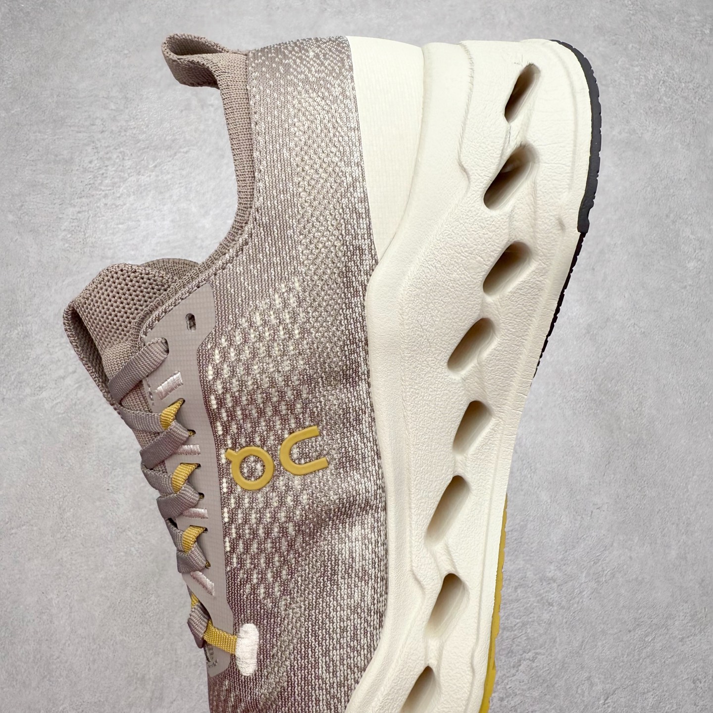 图片[7]-＃DT On昂跑 Cloudsurfer Max 舒适柔软 休闲跑步鞋 此运动品牌 开创于2010年 缓震着陆、强效回弹、轻柔质感的设计构思始终是ON研制关键 与此同时基于“为全球提供革新性的跑步感受”信念 陆续推出了多款跑鞋及其以专业运动人体跑步工程学为设计关键的功能性跑步服饰设备 让跑者不费力气地畅快畅跑 尺码：36 36.5 37.5 38 38.5 39 40 40.5 41 42 42.5 43 44 44.5 45-选品中心