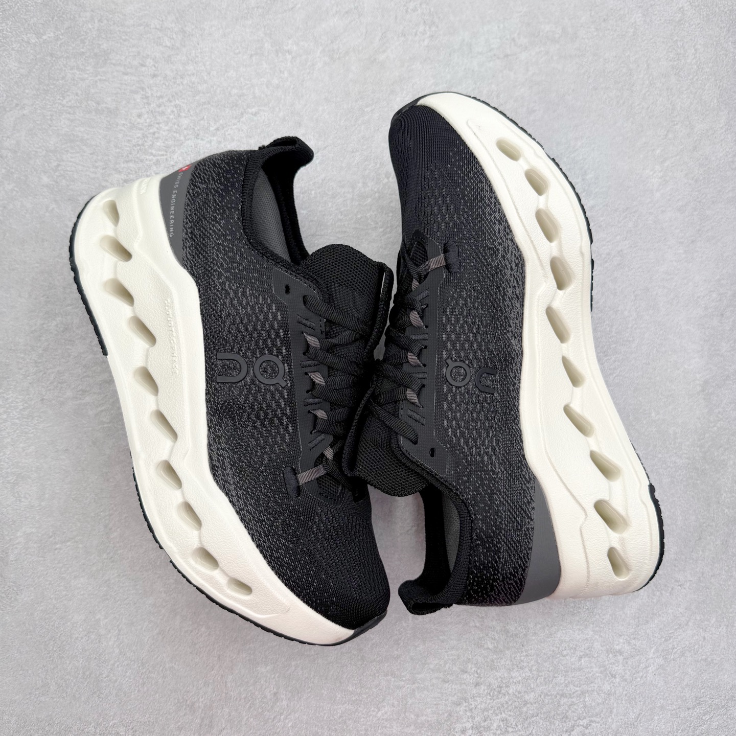 图片[3]-＃DT On昂跑 Cloudsurfer Max 舒适柔软 休闲跑步鞋 此运动品牌 开创于2010年 缓震着陆、强效回弹、轻柔质感的设计构思始终是ON研制关键 与此同时基于“为全球提供革新性的跑步感受”信念 陆续推出了多款跑鞋及其以专业运动人体跑步工程学为设计关键的功能性跑步服饰设备 让跑者不费力气地畅快畅跑 尺码：36 36.5 37.5 38 38.5 39 40 40.5 41 42 42.5 43 44 44.5 45-选品中心