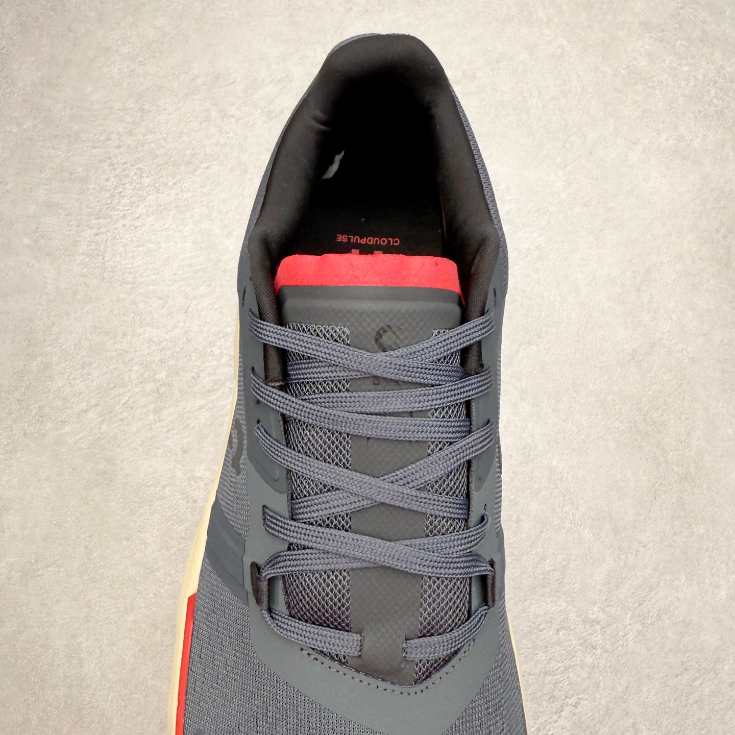 图片[5]-＃DT On昂跑 Cloudpulse 系列网布舒适简约 减震防滑低帮训练鞋 此运动品牌 开创于2010年 缓震着陆、强效回弹、轻柔质感的设计构思始终是ON研制关键 与此同时基于“为全球提供革新性的跑步感受”信念 陆续推出了多款跑鞋及其以专业运动人体跑步工程学为设计关键的功能性跑步服饰设备 让跑者不费力气地畅快畅跑 尺码：36 36.5 37.5 38 38.5 39 40 40.5 41 42 42.5 43 44 44.5 45-选品中心