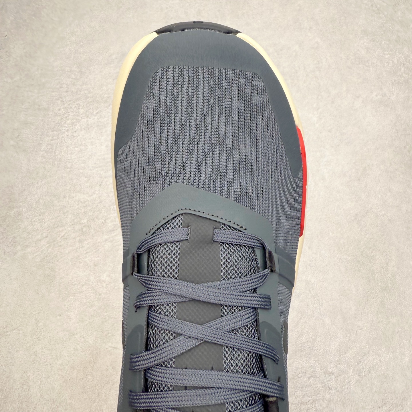 图片[4]-＃DT On昂跑 Cloudpulse 系列网布舒适简约 减震防滑低帮训练鞋 此运动品牌 开创于2010年 缓震着陆、强效回弹、轻柔质感的设计构思始终是ON研制关键 与此同时基于“为全球提供革新性的跑步感受”信念 陆续推出了多款跑鞋及其以专业运动人体跑步工程学为设计关键的功能性跑步服饰设备 让跑者不费力气地畅快畅跑 尺码：36 36.5 37.5 38 38.5 39 40 40.5 41 42 42.5 43 44 44.5 45-选品中心