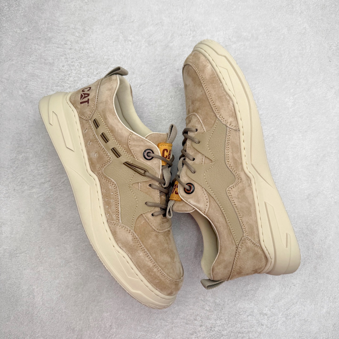 图片[3]-CAT/卡特 硬汉推土机品牌 Tramp Hike Low 户外休闲低帮男鞋 广东中山代工厂原产楦型 台产耐磨麂皮材质# 手工缝线固特异缝制工艺# 轻量柔韧橡胶防滑大底# 正确原盒包装吊牌# 完全还原ZP工艺❗徒步旅行者百搭休闲旅游休闲鞋 全套官网统一包装 今年冬季防寒户外专用 日常随意搭配 型男必备 尺码：39 40 41 42 43 44-选品中心