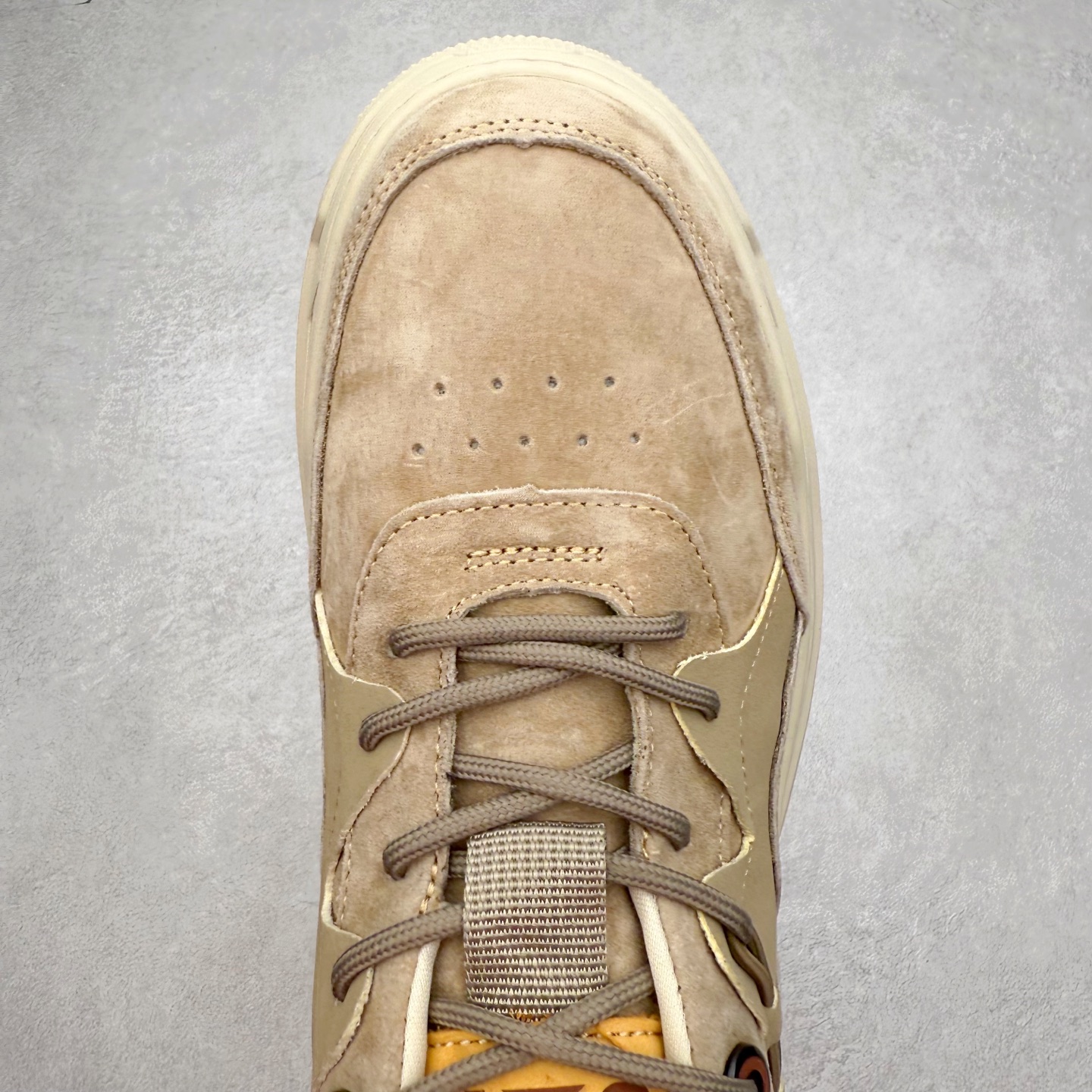 图片[4]-CAT/卡特 硬汉推土机品牌 Tramp Hike Low 户外休闲低帮男鞋 广东中山代工厂原产楦型 台产耐磨麂皮材质# 手工缝线固特异缝制工艺# 轻量柔韧橡胶防滑大底# 正确原盒包装吊牌# 完全还原ZP工艺❗徒步旅行者百搭休闲旅游休闲鞋 全套官网统一包装 今年冬季防寒户外专用 日常随意搭配 型男必备 尺码：39 40 41 42 43 44-选品中心