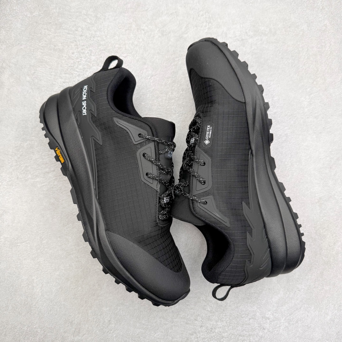 图片[3]-＃HP KOLON SPORT Skyler 2 舒适柔软 防水支撑轻便回弹低帮徒步鞋 男女同款 KOLON SPORT 可隆1973年诞生，并首次推出登山装备。自创立起，KOLON SPORT就把绿色定为基本色调，以常青树为品牌标志，坚持以关爱自然为己任，积极探求自然界的舒适，并以此应用于新产品的开发与研究。40多年来，历经不断革新，成就高端专业户外品牌。实拍调校N版已经零色差零失真 百分百还原实物色彩所见即所得 不存在货不对板色差等低级问题 选购参考实物拍摄 不混卖不参货 只用心做好货严格选品 承诺混一赔十 尺码：39 40 40.5 41 42 42.5 43 44 44.5 45-选品中心