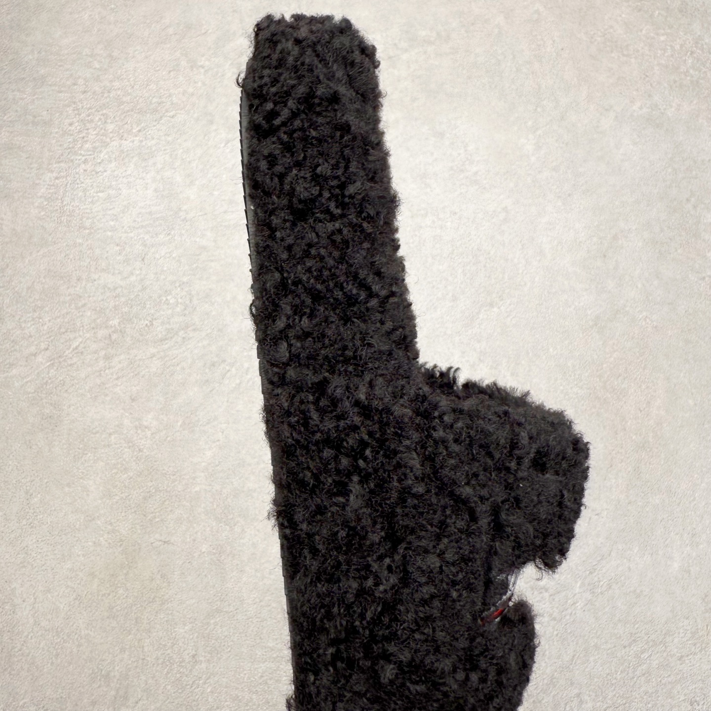 图片[6]-Balenciaga 巴黎世家 2023顶级专柜 秋冬限定 巴黎世家羊毛毛拖拖鞋 巴黎时装周新款 小红书推荐 ➤ 原版开模 代购版本 ➤ 进口小羊毛 ➤ 原版字母拼色 ➤ 原版私膜发泡大底 ➤ 全套专柜包装 尺码：35 36 37 38 39 40 41 42 43 44 45-选品中心