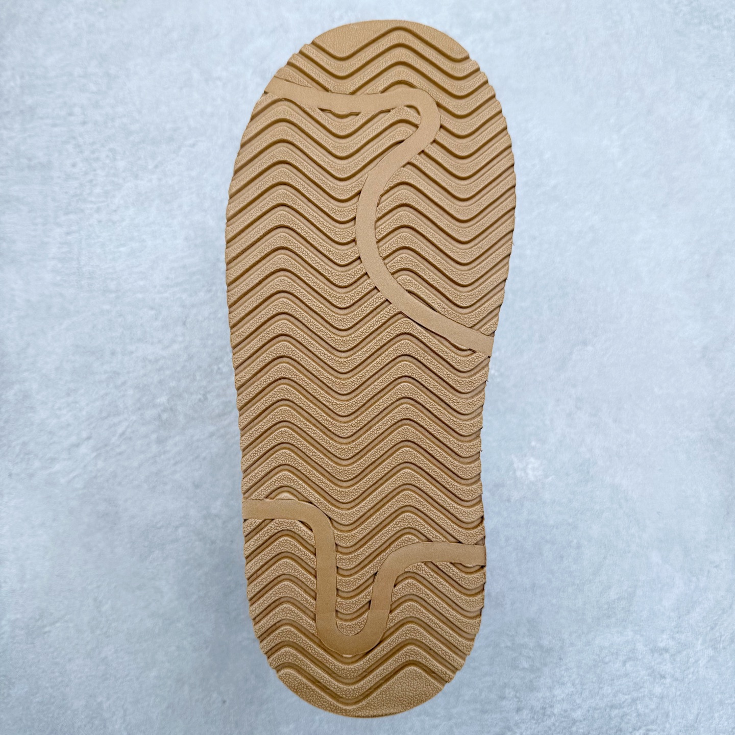 图片[9]-AD Originals CAMPUS 00S 面包鞋经典复古舒适包头拖鞋 实拍调校N版已经零色差零失真 百分百还原实物色彩所见即所得 不存在货不对板色差等低级问题 选购参考实物拍摄 不混卖不参货 只用心做好货严格选品 承诺混一赔十 尺码：36 36.5 37.5 38 38.5 39 40 40.5 41 42 42.5 43 44 44.5 45-选品中心