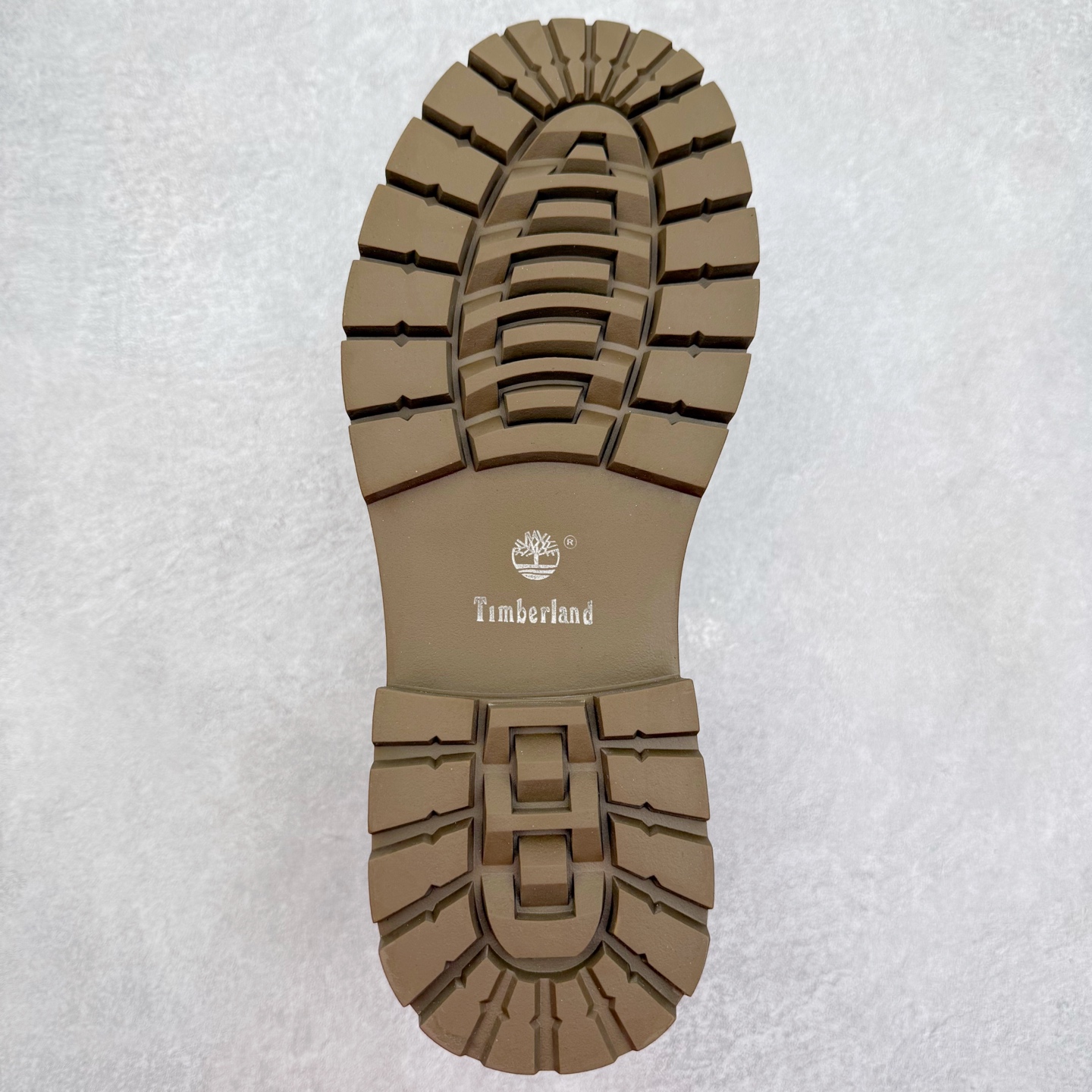 图片[9]-Timberland添柏岚/天伯伦秋冬新品（毛绒内里🔥保暖锁热）秋冬必备户外休闲大黄靴系列 广东大厂品质 原盒原包装 时尚潮流搭配 面料采用意大利🇮🇹顶级磨砂细纹牛皮 搭配防臭防腐真皮乳胶鞋垫 大底到五金都是代工厂原材料制作 同原版固特异永不开胶工艺 好货不杀猪 首单质量严格把控 全网独家首发 品质毋庸置疑 全套官网统一包装 给您完美的穿着体验 质量考究耐穿 型男必备 专治不帅 高品质脚感一流 今年冬季防寒户外专用 日常随意搭配 尺码：38 39 40 41 42 43 44（皮鞋码）-选品中心