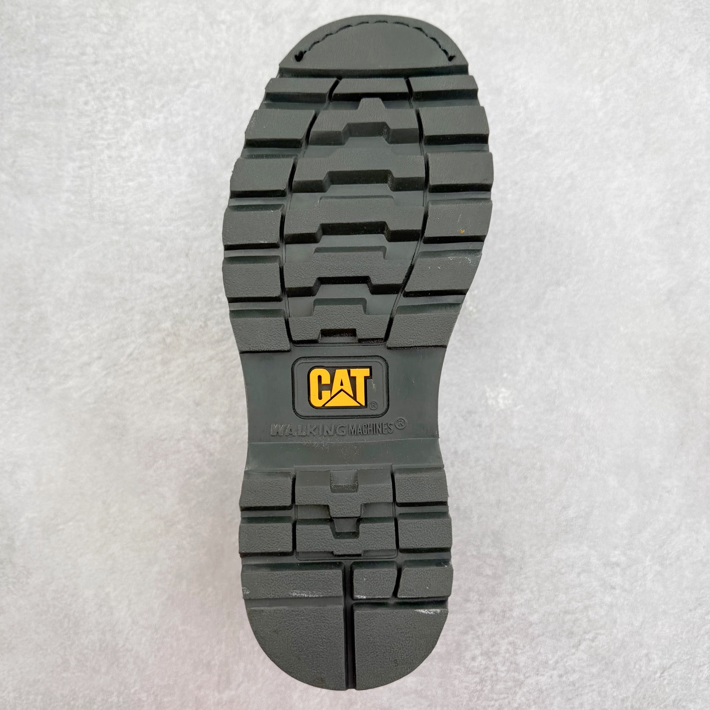 图片[9]-CAT/卡特 硬汉推土机品牌 经典百搭户外低帮休闲马丁靴 广东大厂品质 官网常年主打款 时尚潮流搭配 面料釆用意大利进口磨砂牛皮 全鞋真牛皮材料 大底到五金都是代工厂原材料制作 好货不杀猪 首单质量严格把控 全套官网统一包装 今年冬季防寒户外专用 日常随意搭配 型男必备 货号：P701268 尺码：39 40 41 42 43 44（皮鞋码）-选品中心