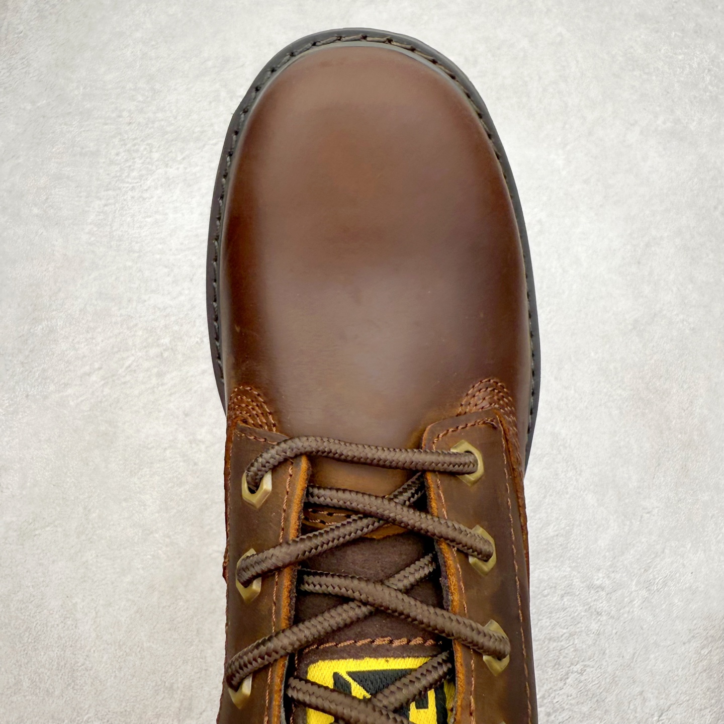 图片[4]-CAT/卡特 硬汉推土机品牌 经典百搭户外低帮休闲马丁靴 广东大厂品质 官网常年主打款 时尚潮流搭配 面料釆用意大利进口磨砂牛皮 全鞋真牛皮材料 大底到五金都是代工厂原材料制作 好货不杀猪 首单质量严格把控 全套官网统一包装 今年冬季防寒户外专用 日常随意搭配 型男必备 货号：P701268 尺码：39 40 41 42 43 44（皮鞋码）-选品中心