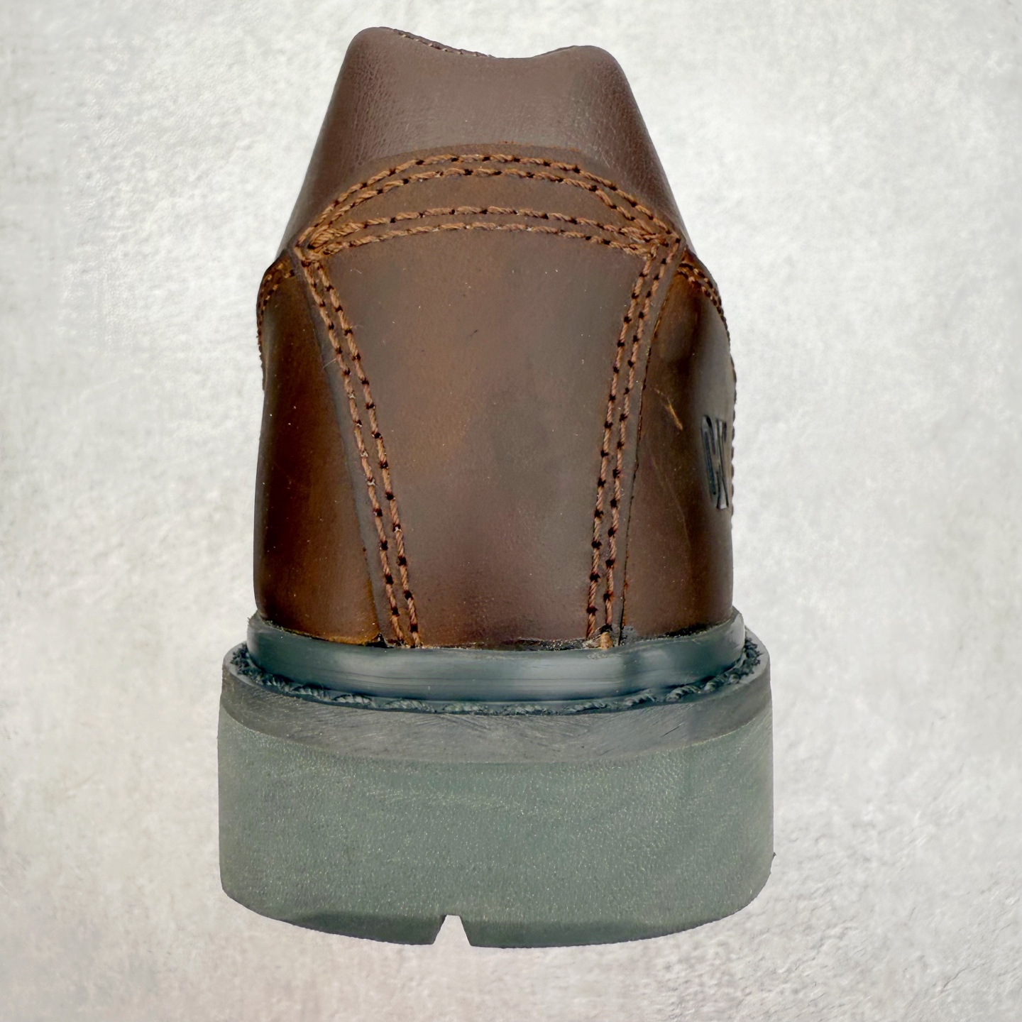 图片[8]-CAT/卡特 硬汉推土机品牌 经典百搭户外低帮休闲马丁靴 广东大厂品质 官网常年主打款 时尚潮流搭配 面料釆用意大利进口磨砂牛皮 全鞋真牛皮材料 大底到五金都是代工厂原材料制作 好货不杀猪 首单质量严格把控 全套官网统一包装 今年冬季防寒户外专用 日常随意搭配 型男必备 货号：P701268 尺码：39 40 41 42 43 44（皮鞋码）-选品中心