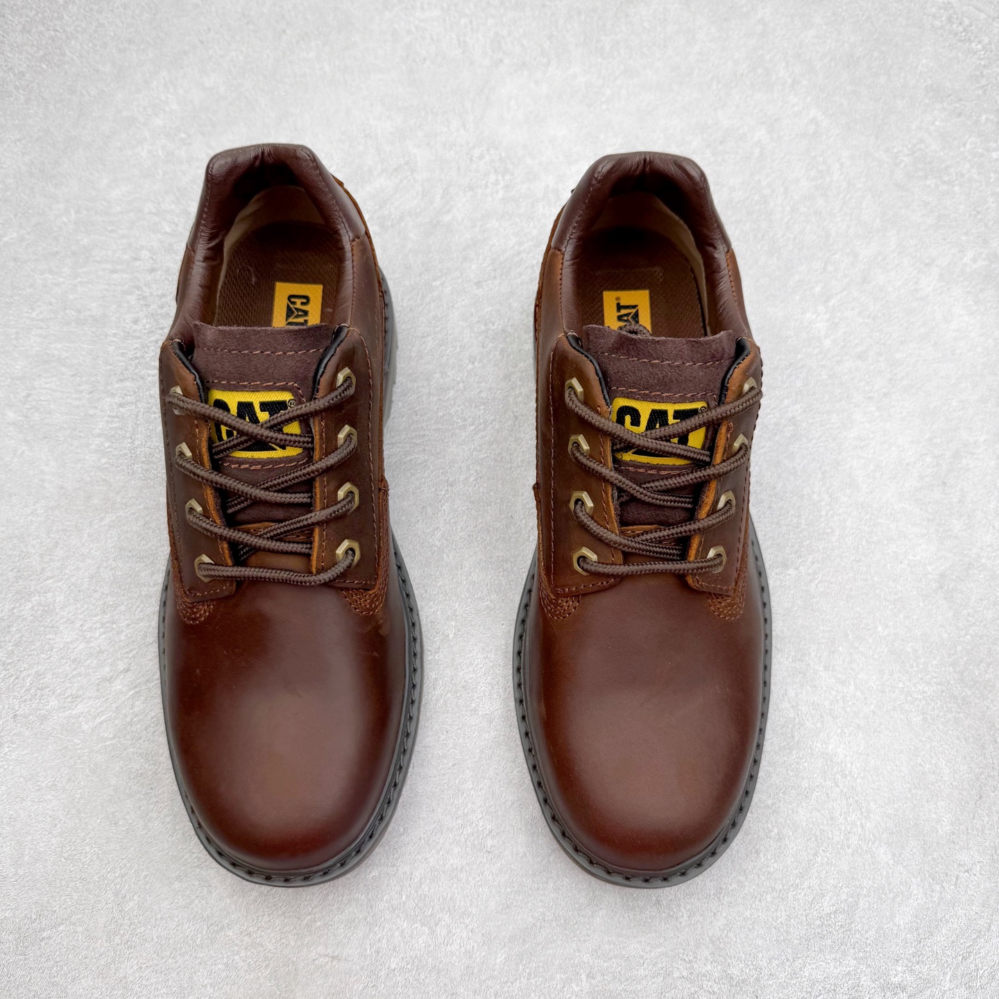 图片[2]-CAT/卡特 硬汉推土机品牌 经典百搭户外低帮休闲马丁靴 广东大厂品质 官网常年主打款 时尚潮流搭配 面料釆用意大利进口磨砂牛皮 全鞋真牛皮材料 大底到五金都是代工厂原材料制作 好货不杀猪 首单质量严格把控 全套官网统一包装 今年冬季防寒户外专用 日常随意搭配 型男必备 货号：P701268 尺码：39 40 41 42 43 44（皮鞋码）-选品中心