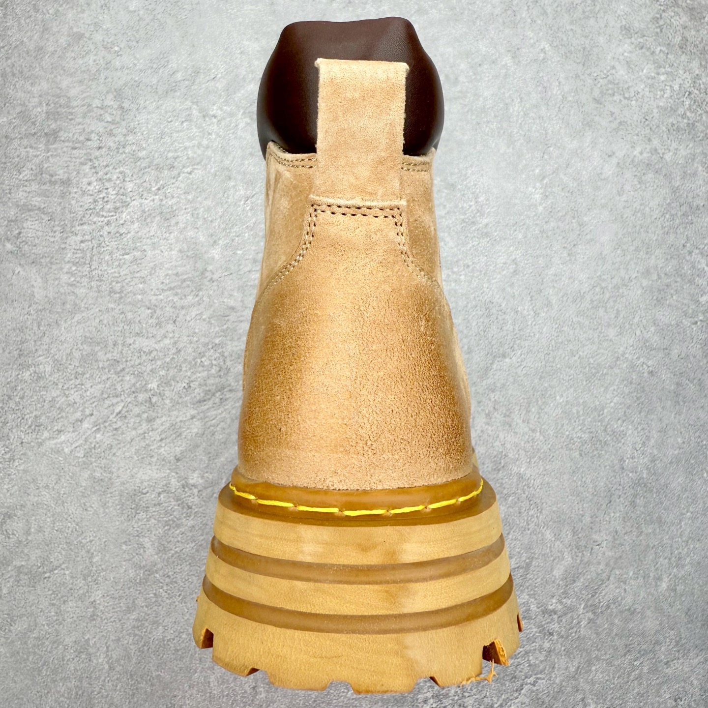 图片[8]-CAT卡特 户外工装轻底休闲马丁靴大黄靴系列 广东大厂品质 全新工艺升级 全鞋真牛皮材料 大底到五金都是代工厂原材料制作 同原版固特异永不开胶工艺 好货不杀猪 首单质量严格把控 全网独家首发 品质毋庸置疑 全套官网统一包装 今年冬季防寒户外专用 日常随意搭配 尺码：39 40 41 42 43 44（皮鞋码）-选品中心