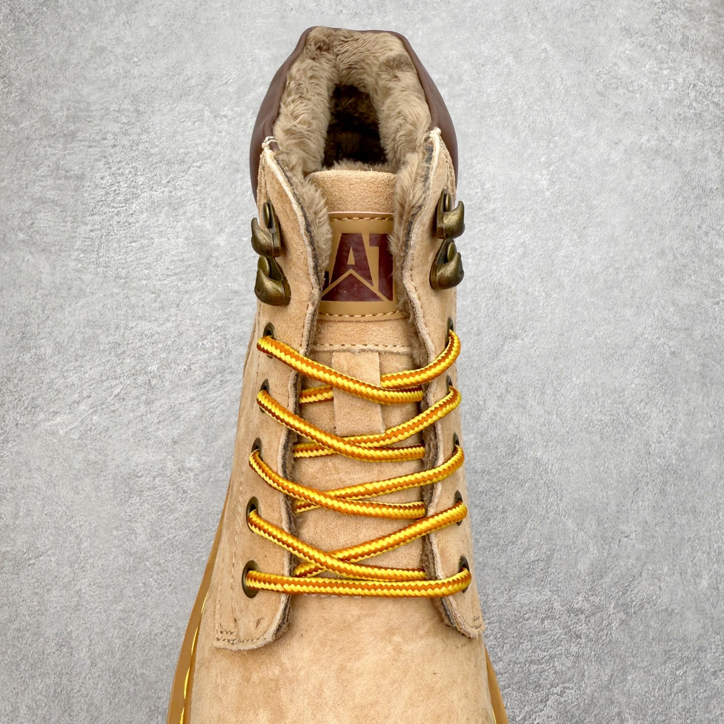 图片[5]-CAT卡特 户外工装轻底休闲马丁靴大黄靴系列 广东大厂品质 全新工艺升级 全鞋真牛皮材料 大底到五金都是代工厂原材料制作 同原版固特异永不开胶工艺 好货不杀猪 首单质量严格把控 全网独家首发 品质毋庸置疑 全套官网统一包装 今年冬季防寒户外专用 日常随意搭配 尺码：39 40 41 42 43 44（皮鞋码）-选品中心