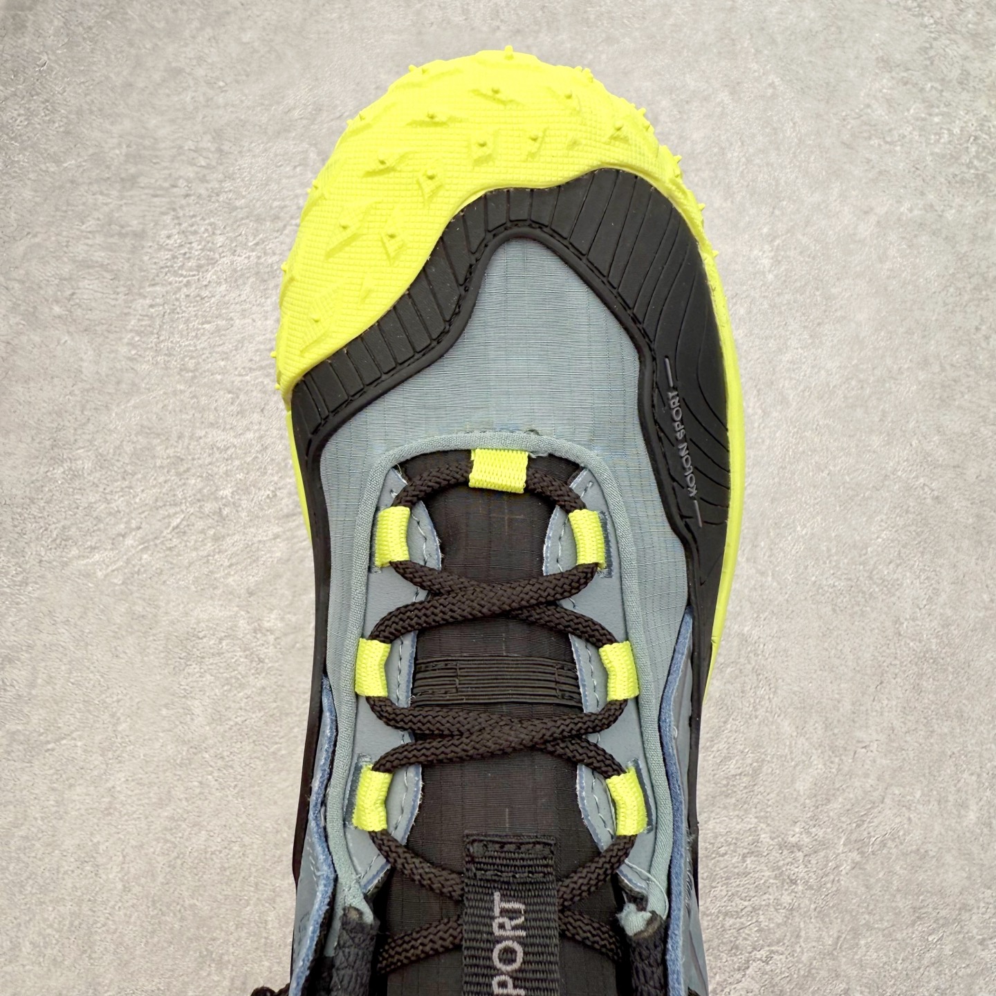 图片[4]-＃纯原 KOLON SPORT LIT CAMP 可隆织物皮革舒适 耐磨防水透气抓地低帮徒步鞋 男女同款 KOLON SPORT 可隆1973年诞生，并首次推出登山装备。自创立起，KOLON SPORT就把绿色定为基本色调，以常青树为品牌标志，坚持以关爱自然为己任，积极探求自然界的舒适，并以此应用于新产品的开发与研究。40多年来，历经不断革新，成就高端专业户外品牌。实拍调校N版已经零色差零失真 百分百还原实物色彩所见即所得 不存在货不对板色差等低级问题 选购参考实物拍摄 不混卖不参货 只用心做好货严格选品 承诺混一赔十 尺码：36.5 37 38 38.5 39 40 40.5 41 42 42.5 43 44 44.5 45 46-选品中心