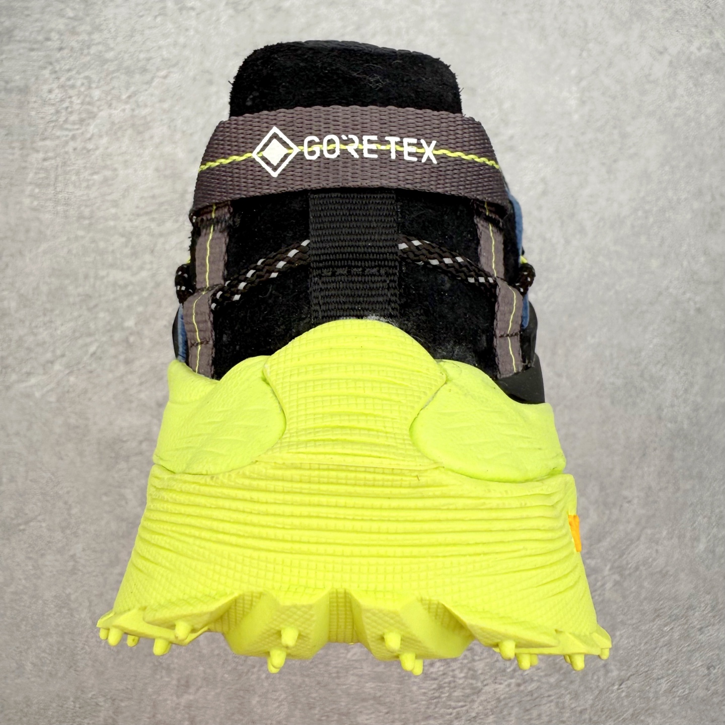 图片[8]-＃纯原 KOLON SPORT LIT CAMP 可隆织物皮革舒适 耐磨防水透气抓地低帮徒步鞋 男女同款 KOLON SPORT 可隆1973年诞生，并首次推出登山装备。自创立起，KOLON SPORT就把绿色定为基本色调，以常青树为品牌标志，坚持以关爱自然为己任，积极探求自然界的舒适，并以此应用于新产品的开发与研究。40多年来，历经不断革新，成就高端专业户外品牌。实拍调校N版已经零色差零失真 百分百还原实物色彩所见即所得 不存在货不对板色差等低级问题 选购参考实物拍摄 不混卖不参货 只用心做好货严格选品 承诺混一赔十 尺码：36.5 37 38 38.5 39 40 40.5 41 42 42.5 43 44 44.5 45 46-选品中心