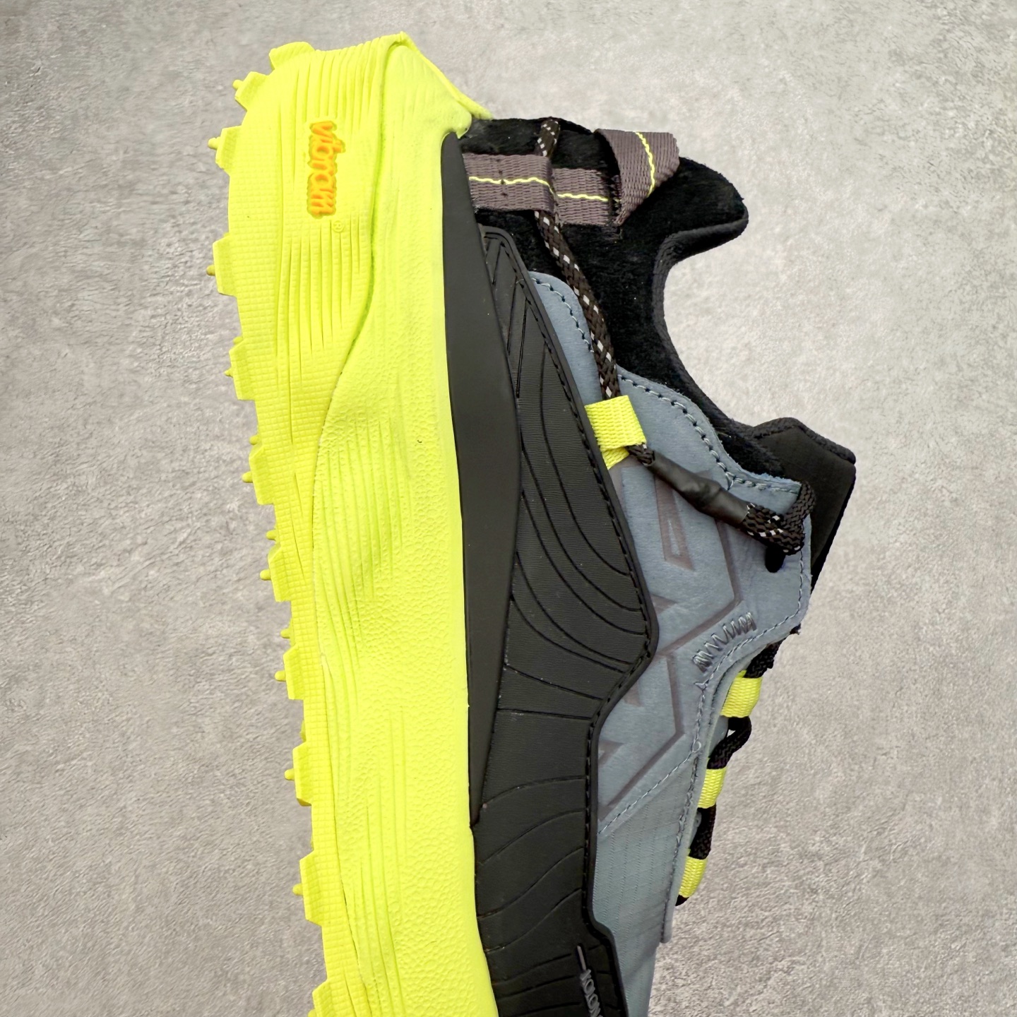 图片[6]-＃纯原 KOLON SPORT LIT CAMP 可隆织物皮革舒适 耐磨防水透气抓地低帮徒步鞋 男女同款 KOLON SPORT 可隆1973年诞生，并首次推出登山装备。自创立起，KOLON SPORT就把绿色定为基本色调，以常青树为品牌标志，坚持以关爱自然为己任，积极探求自然界的舒适，并以此应用于新产品的开发与研究。40多年来，历经不断革新，成就高端专业户外品牌。实拍调校N版已经零色差零失真 百分百还原实物色彩所见即所得 不存在货不对板色差等低级问题 选购参考实物拍摄 不混卖不参货 只用心做好货严格选品 承诺混一赔十 尺码：36.5 37 38 38.5 39 40 40.5 41 42 42.5 43 44 44.5 45 46-选品中心