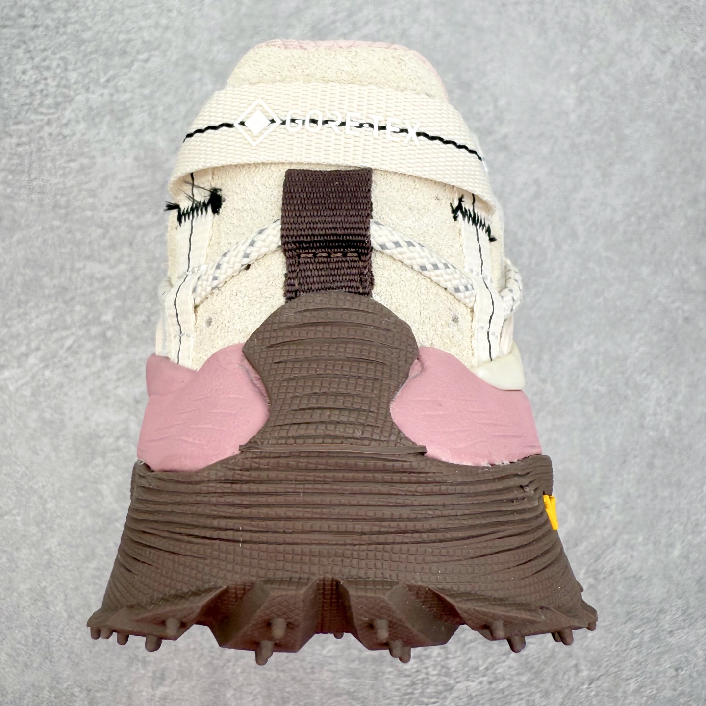 图片[8]-＃纯原 KOLON SPORT LIT CAMP 可隆织物皮革舒适 耐磨防水透气抓地低帮徒步鞋 男女同款 KOLON SPORT 可隆1973年诞生，并首次推出登山装备。自创立起，KOLON SPORT就把绿色定为基本色调，以常青树为品牌标志，坚持以关爱自然为己任，积极探求自然界的舒适，并以此应用于新产品的开发与研究。40多年来，历经不断革新，成就高端专业户外品牌。实拍调校N版已经零色差零失真 百分百还原实物色彩所见即所得 不存在货不对板色差等低级问题 选购参考实物拍摄 不混卖不参货 只用心做好货严格选品 承诺混一赔十 尺码：36.5 37 38 38.5 39 40 40.5 41 42 42.5 43 44 44.5 45 46-选品中心