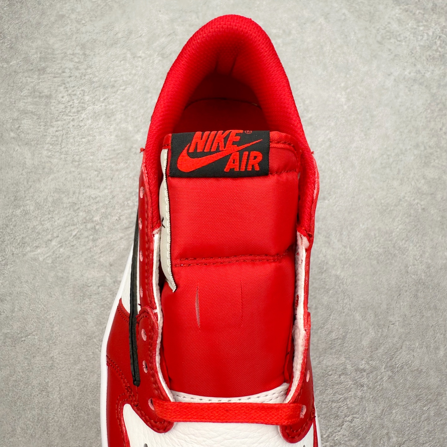 图片[5]-＃TG特价福利 TS x Air Jordan AJ1 Low 倒钩低帮联名配色 性价比批次 原盒原配 大厂出品 原厂楦头纸板数据开发 鞋型公整不松垮 采购头层皮料冲裁 高整洁度 上脚原汁原味的公司货既视感 原底独立模具 中底四线拉帮完美走线 原模大底咬花 实拍调校N版已经零色差零失真 百分百还原实物色彩所见即所得 不存在货不对板色差等低级问题 选购参考实物拍摄 不混卖不参货 只用心做好货严格选品 承诺混一赔十 尺码：36 36.5 37.5 38 38.5 39 40 40.5 41 42 42.5 43 44 44.5 45 46 47.5-选品中心