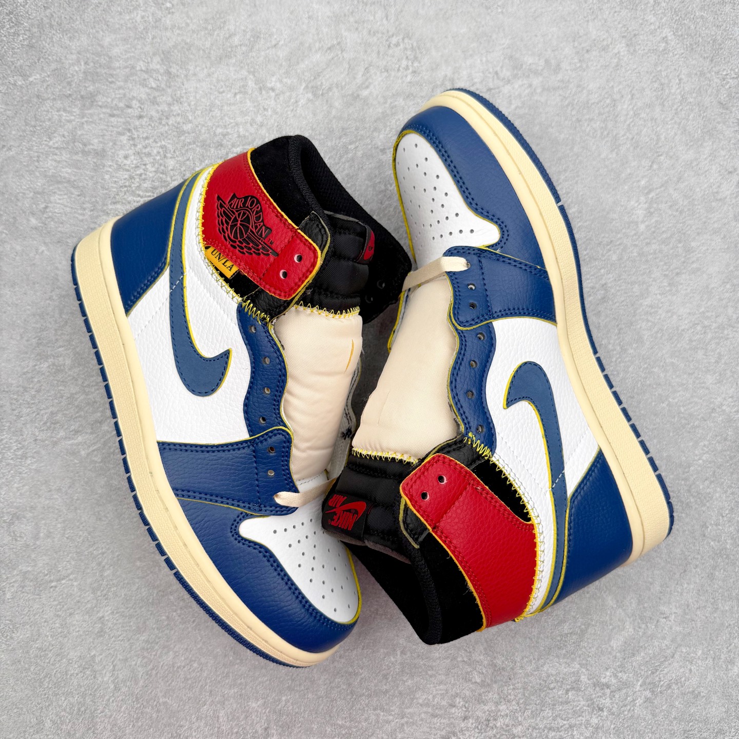 图片[3]-＃TG特价福利 Air Jordan AJ1 High 高帮全系列 性价比批次 原盒原配 大厂出品 原厂楦头纸板数据开发 鞋型公整不松垮 采购头层皮料冲裁 高整洁度 上脚原汁原味的公司货既视感 原底独立模具 中底四线拉帮完美走线 原模大底咬花 实拍调校N版已经零色差零失真 百分百还原实物色彩所见即所得 不存在货不对板色差等低级问题 选购参考实物拍摄 不混卖不参货 只用心做好货严格选品 承诺混一赔十 尺码：36 36.5 37.5 38 38.5 39 40 40.5 41 42 42.5 43 44 44.5 45 46 47.5-选品中心