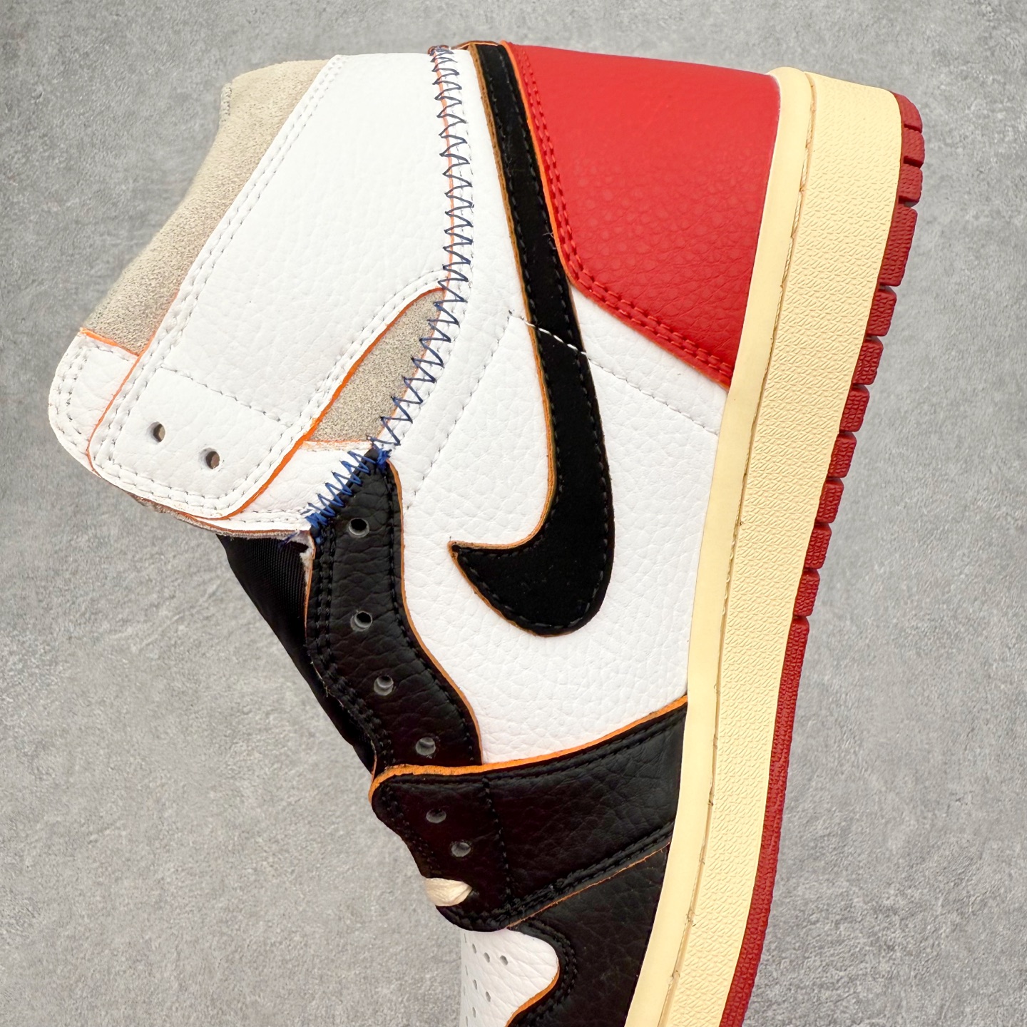 图片[7]-＃TG特价福利 Air Jordan AJ1 High 高帮全系列 性价比批次 原盒原配 大厂出品 原厂楦头纸板数据开发 鞋型公整不松垮 采购头层皮料冲裁 高整洁度 上脚原汁原味的公司货既视感 原底独立模具 中底四线拉帮完美走线 原模大底咬花 实拍调校N版已经零色差零失真 百分百还原实物色彩所见即所得 不存在货不对板色差等低级问题 选购参考实物拍摄 不混卖不参货 只用心做好货严格选品 承诺混一赔十 尺码：36 36.5 37.5 38 38.5 39 40 40.5 41 42 42.5 43 44 44.5 45 46 47.5-选品中心