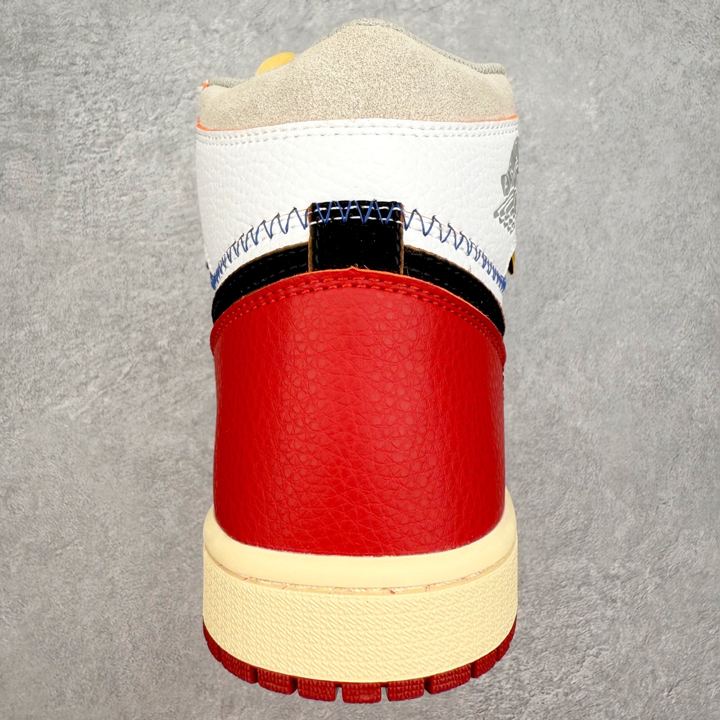 图片[8]-＃TG特价福利 Air Jordan AJ1 High 高帮全系列 性价比批次 原盒原配 大厂出品 原厂楦头纸板数据开发 鞋型公整不松垮 采购头层皮料冲裁 高整洁度 上脚原汁原味的公司货既视感 原底独立模具 中底四线拉帮完美走线 原模大底咬花 实拍调校N版已经零色差零失真 百分百还原实物色彩所见即所得 不存在货不对板色差等低级问题 选购参考实物拍摄 不混卖不参货 只用心做好货严格选品 承诺混一赔十 尺码：36 36.5 37.5 38 38.5 39 40 40.5 41 42 42.5 43 44 44.5 45 46 47.5-选品中心