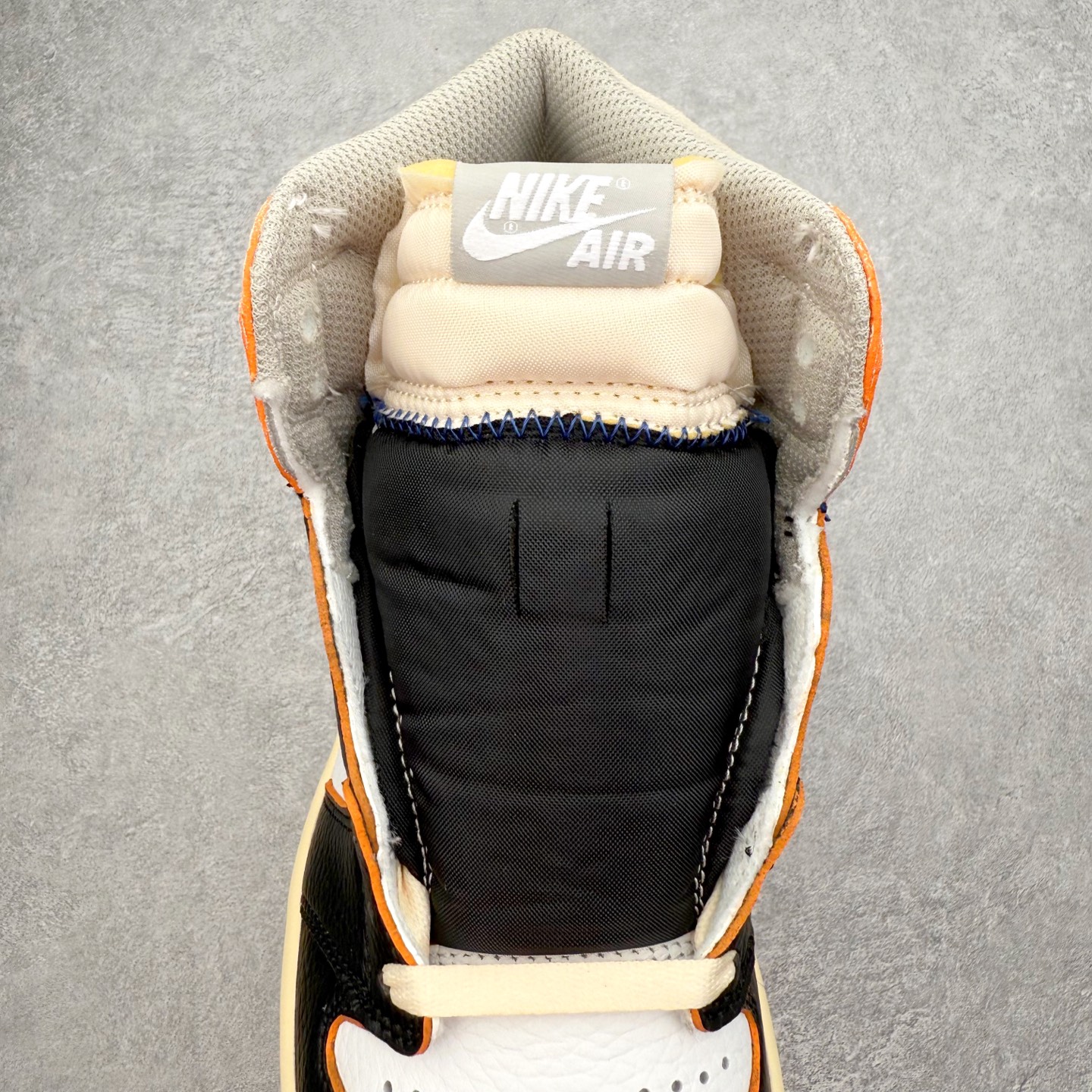 图片[5]-＃TG特价福利 Air Jordan AJ1 High 高帮全系列 性价比批次 原盒原配 大厂出品 原厂楦头纸板数据开发 鞋型公整不松垮 采购头层皮料冲裁 高整洁度 上脚原汁原味的公司货既视感 原底独立模具 中底四线拉帮完美走线 原模大底咬花 实拍调校N版已经零色差零失真 百分百还原实物色彩所见即所得 不存在货不对板色差等低级问题 选购参考实物拍摄 不混卖不参货 只用心做好货严格选品 承诺混一赔十 尺码：36 36.5 37.5 38 38.5 39 40 40.5 41 42 42.5 43 44 44.5 45 46 47.5-选品中心