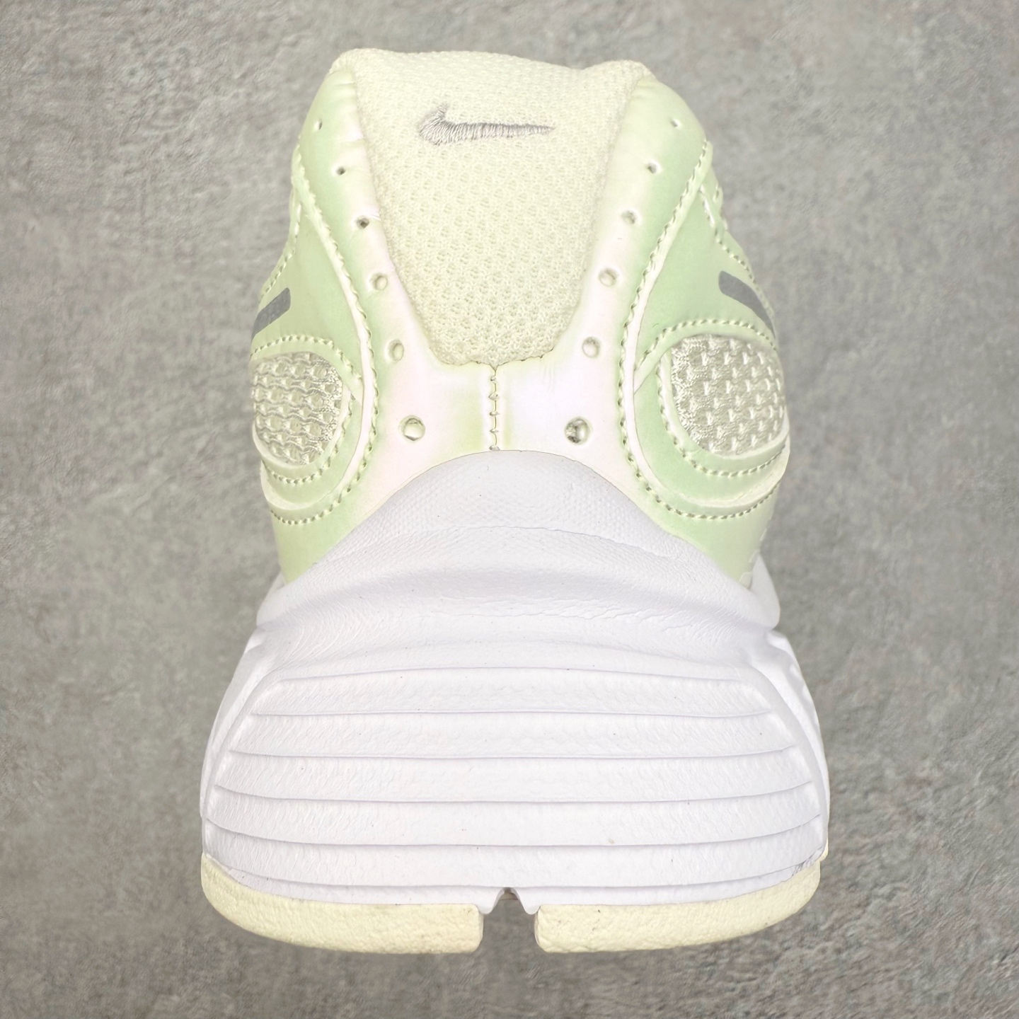 图片[8]-＃纯原福利 NK V5 RNR 舒适百搭防滑耐磨低帮跑步鞋 舒适有型适合日常穿着 该鞋款延续千禧年经典设计搭载泡绵中底 厚实而轻盈匠心细节巧搭立体耐克勾标志焕新演绎复古跑鞋 鞋款从千禧年美学汲取灵感 混搭多种材质突显层次感立体感和传统跑步风范 尺码：36 36.5 37.5 38 38.5 39 40 40.5 41 42 42.5 43 44 44.5 45-选品中心