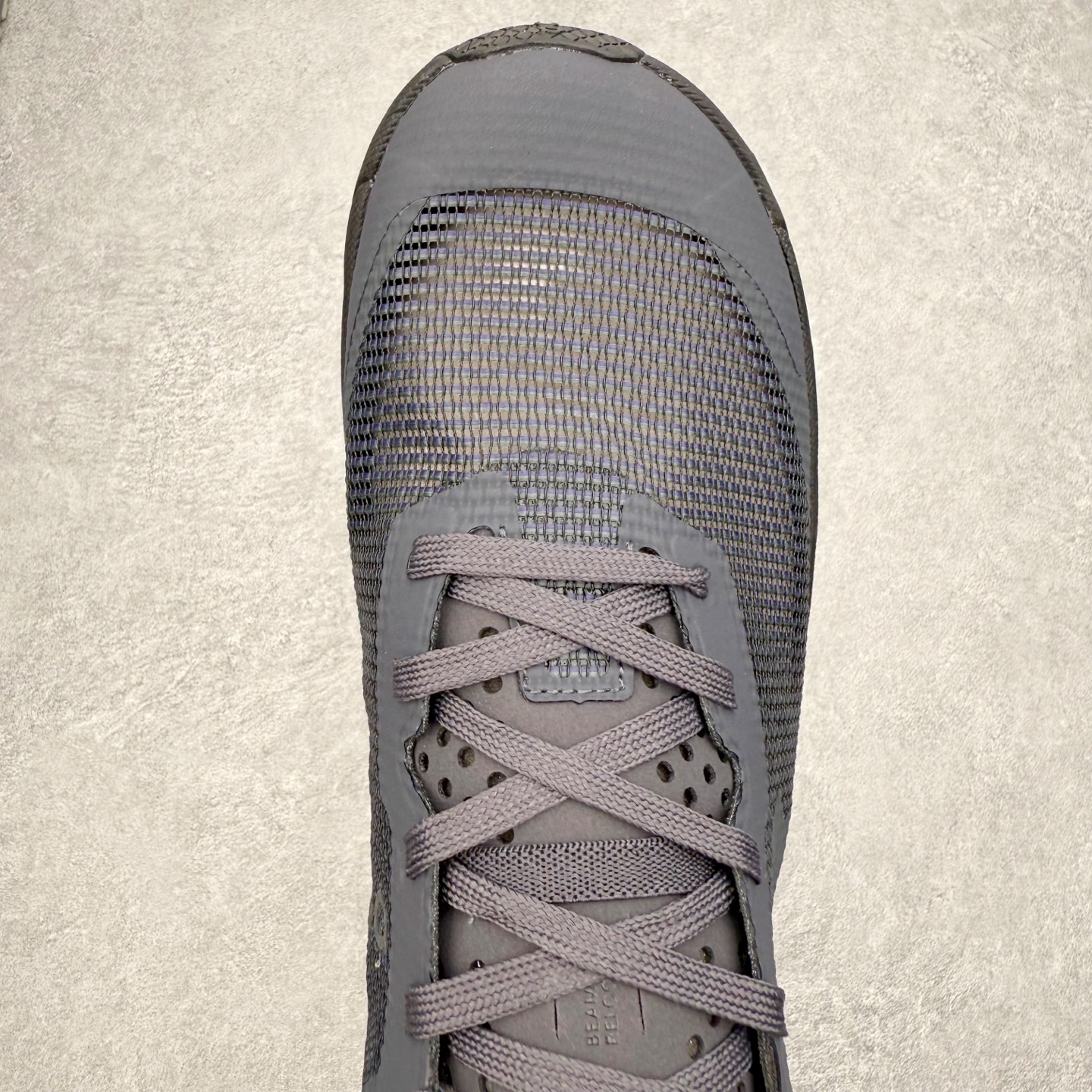 图片[4]-On昂跑 Cloudultra 3 百搭舒适透气低帮跑步鞋 此运动品牌 开创于2010年 缓震着陆、强效回弹、轻柔质感的设计构思始终是ON研制关键 与此同时基于“为全球提供革新性的跑步感受”信念 陆续推出了多款跑鞋及其以专业运动人体跑步工程学为设计关键的功能性跑步服饰设备 让跑者不费力气地畅快畅跑 尺码：36 36.5 37.5 38 38.5 39 40 40.5 41 42 42.5 43 44 44.5 45-选品中心