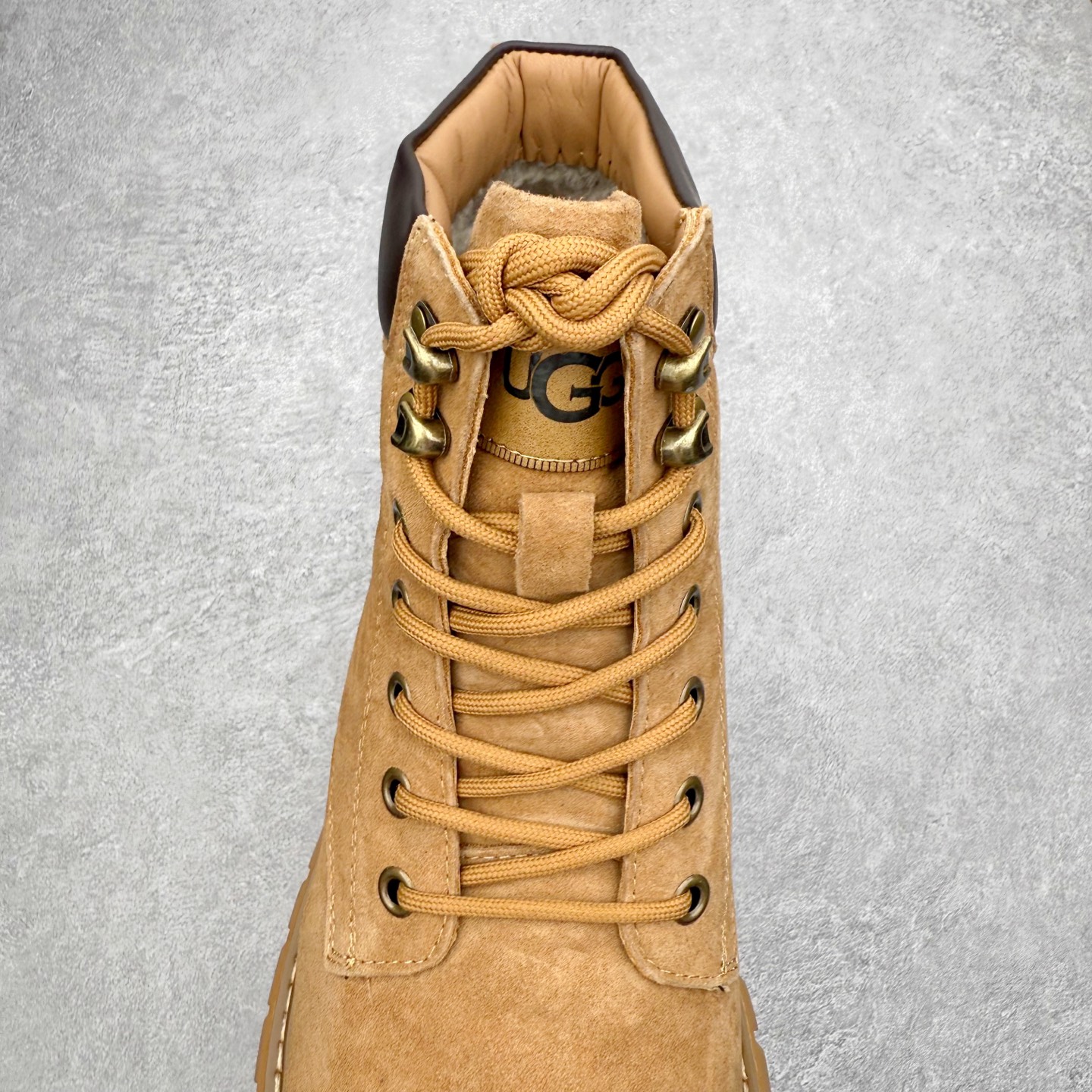 图片[5]-UGG Tasman Weather Hybrid 塔斯曼混合系列轻量休闲鞋 美国UGG秋冬新品（毛绒一体内里🔥保暖锁热）秋冬必备 户外男士高帮休闲马丁靴雪地靴系列 广东大厂品质 秋冬新款 时尚潮流搭配 面料釆用意大利进口磨砂牛皮 全鞋真牛皮材料 大底到五金都是代工厂原材料制作 好货不杀猪 首单质量严格把控 全套官网统一包装 今年冬季防寒户外专用产品 日常随意搭配 型男必备‼尺码：38-44-选品中心