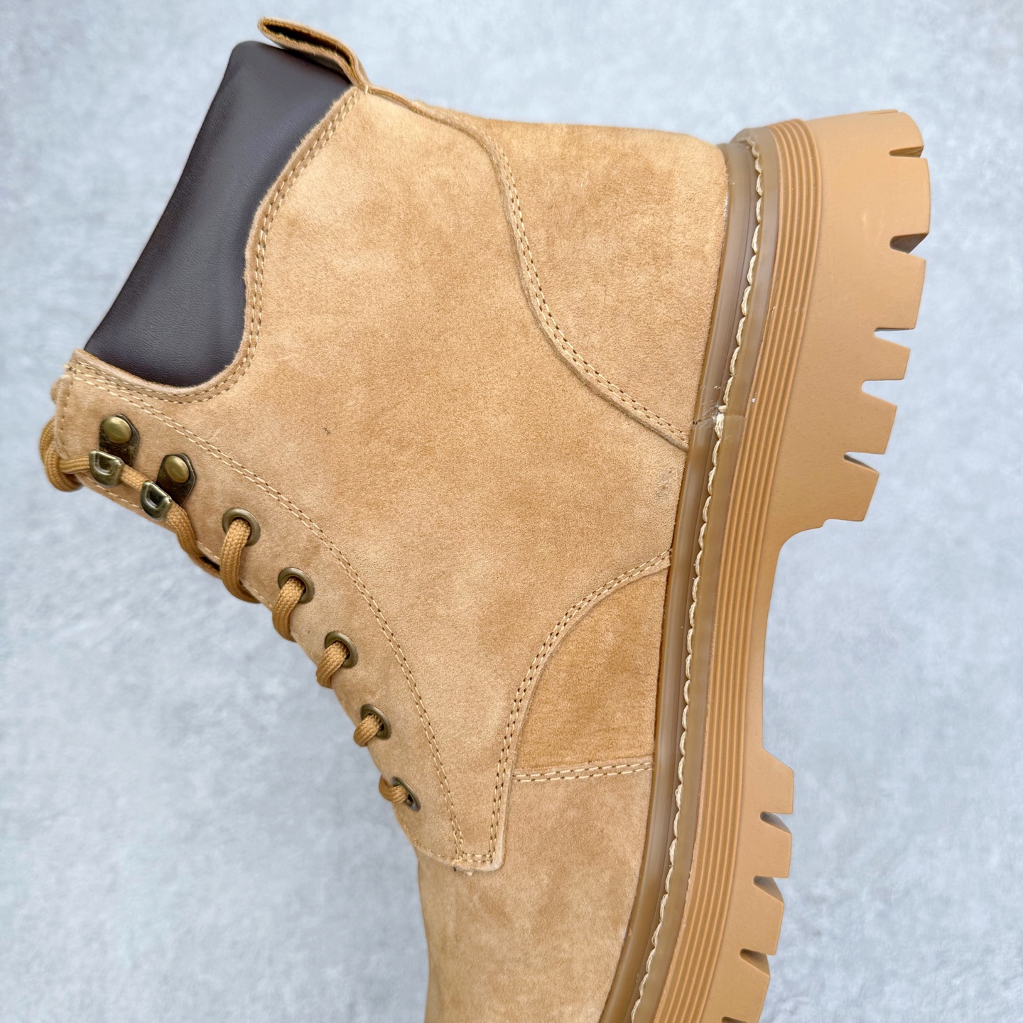图片[7]-UGG Tasman Weather Hybrid 塔斯曼混合系列轻量休闲鞋 美国UGG秋冬新品（毛绒一体内里🔥保暖锁热）秋冬必备 户外男士高帮休闲马丁靴雪地靴系列 广东大厂品质 秋冬新款 时尚潮流搭配 面料釆用意大利进口磨砂牛皮 全鞋真牛皮材料 大底到五金都是代工厂原材料制作 好货不杀猪 首单质量严格把控 全套官网统一包装 今年冬季防寒户外专用产品 日常随意搭配 型男必备‼尺码：38-44-选品中心