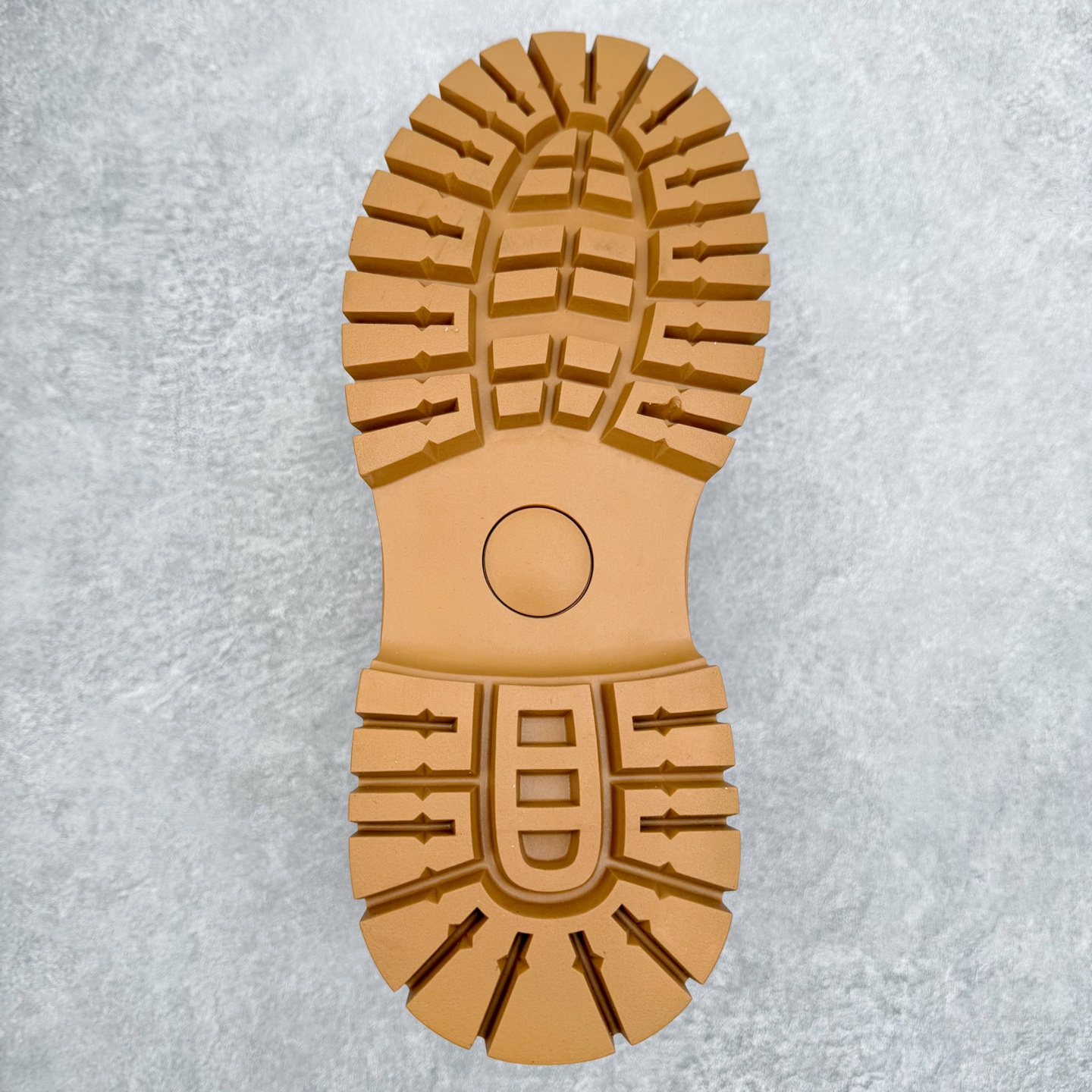 图片[9]-UGG Tasman Weather Hybrid 塔斯曼混合系列轻量休闲鞋 美国UGG秋冬新品（毛绒一体内里🔥保暖锁热）秋冬必备 户外男士高帮休闲马丁靴雪地靴系列 广东大厂品质 秋冬新款 时尚潮流搭配 面料釆用意大利进口磨砂牛皮 全鞋真牛皮材料 大底到五金都是代工厂原材料制作 好货不杀猪 首单质量严格把控 全套官网统一包装 今年冬季防寒户外专用产品 日常随意搭配 型男必备‼尺码：38-44-选品中心