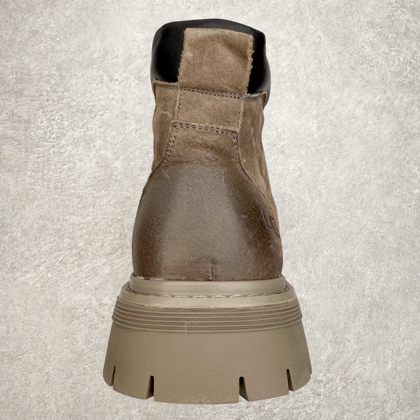 图片[8]-UGG Tasman Weather Hybrid 塔斯曼混合系列轻量休闲鞋 美国UGG秋冬新品（毛绒一体内里🔥保暖锁热）秋冬必备 户外男士高帮休闲马丁靴雪地靴系列 广东大厂品质 秋冬新款 时尚潮流搭配 面料釆用意大利进口磨砂牛皮 全鞋真牛皮材料 大底到五金都是代工厂原材料制作 好货不杀猪 首单质量严格把控 全套官网统一包装 今年冬季防寒户外专用产品 日常随意搭配 型男必备‼尺码：38-44-选品中心